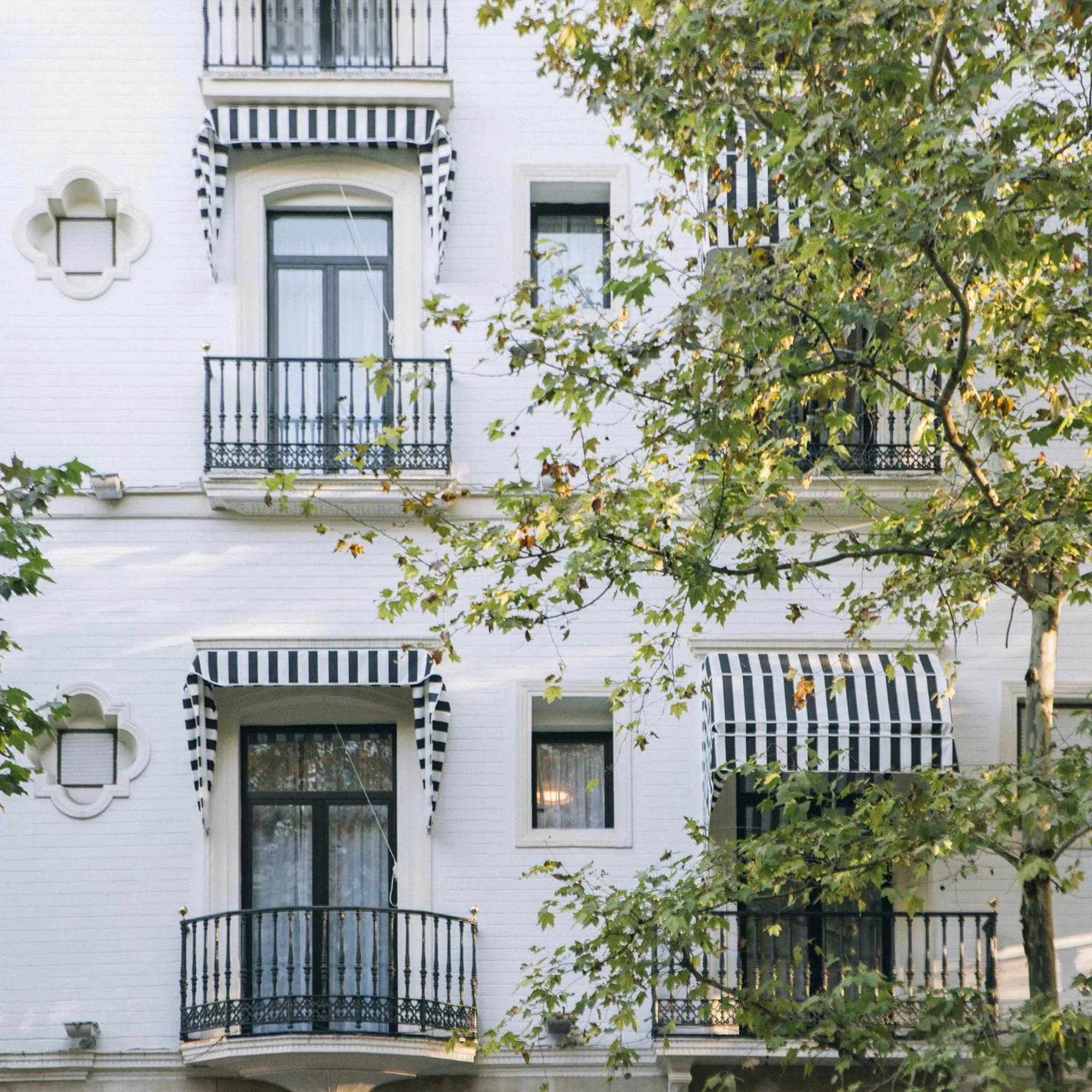 Property building in Petit Palace Puerta de Triana