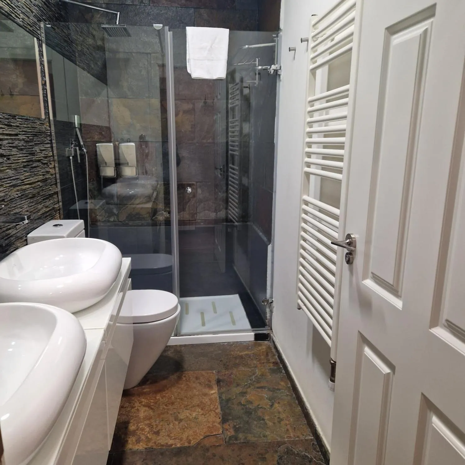 Bathroom in Eth Palai