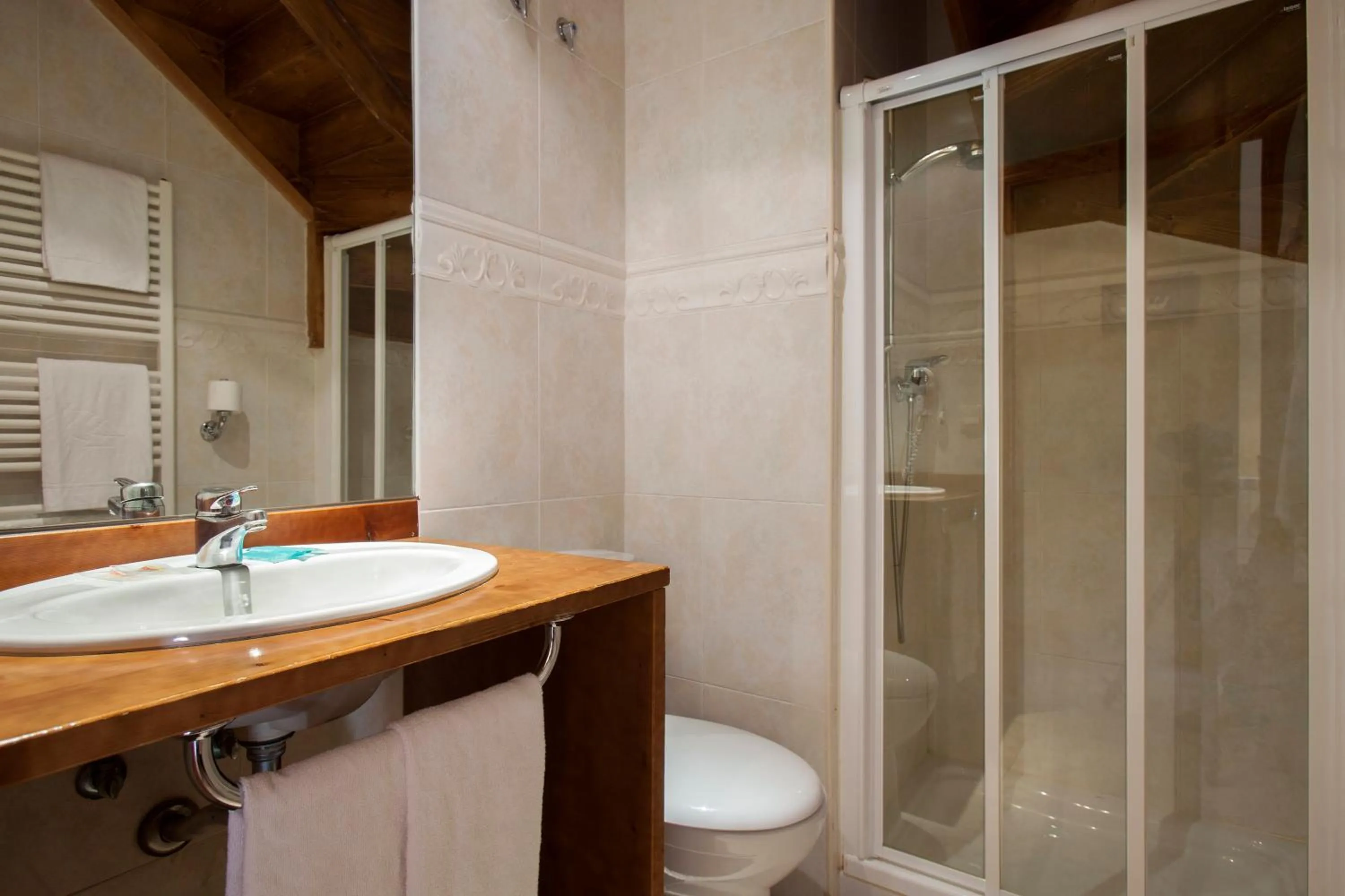 Bathroom in Eth Palai