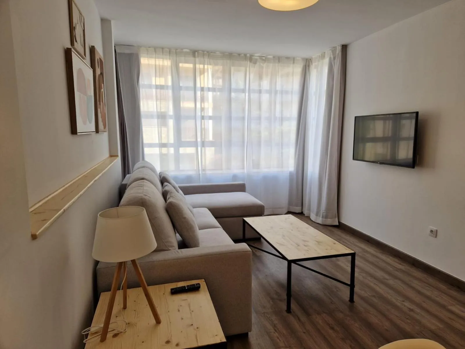 Living room in Eth Palai