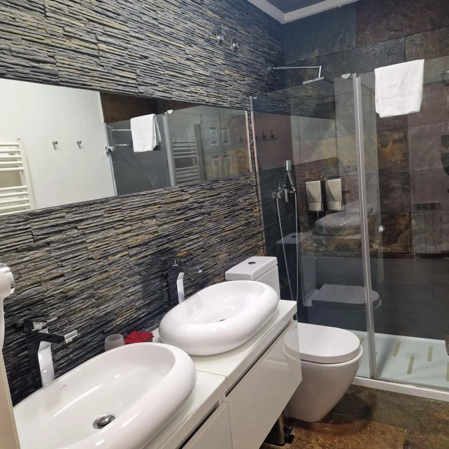 Bathroom in Eth Palai