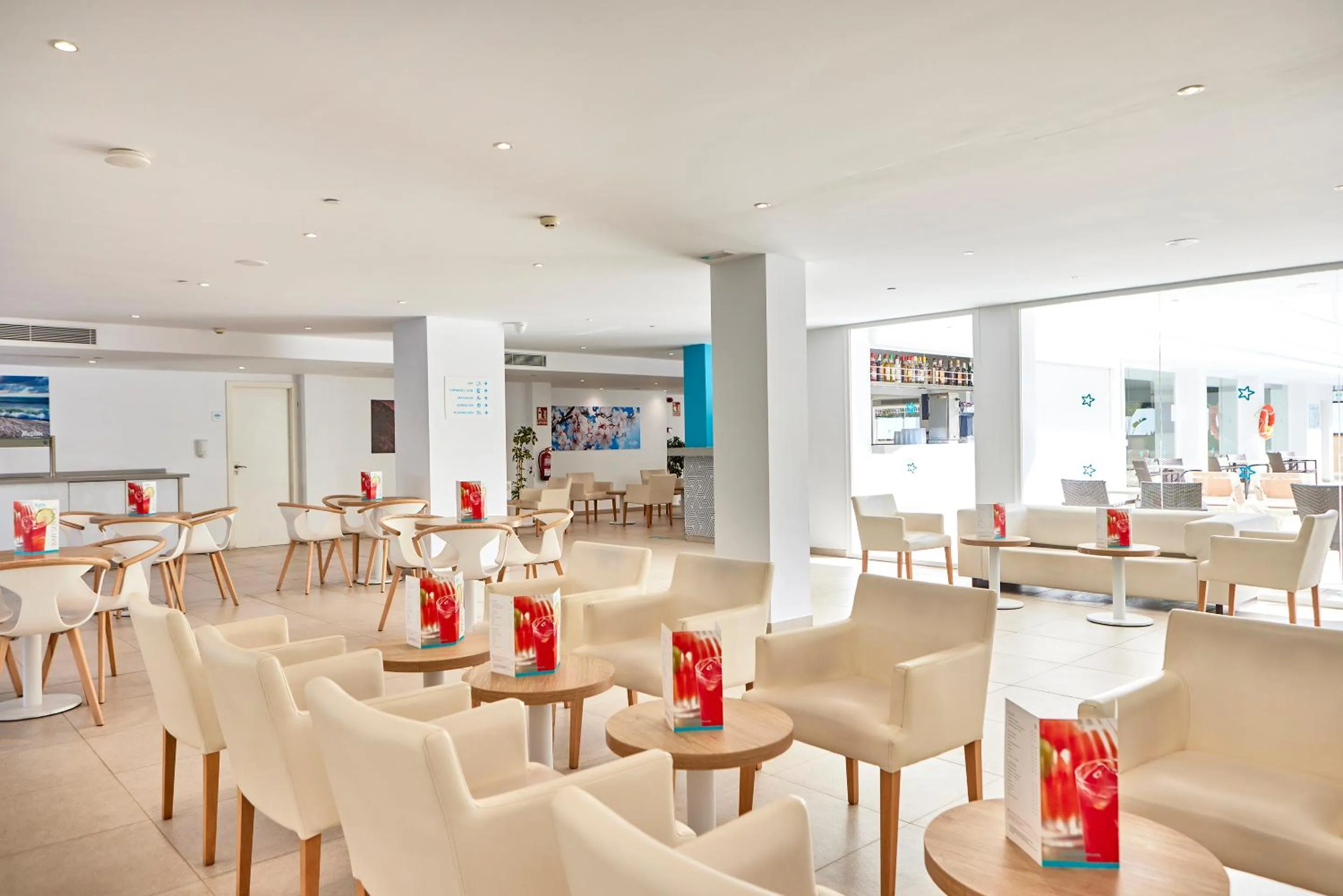 Lounge or bar in Hotel Ilusion Calma & Spa