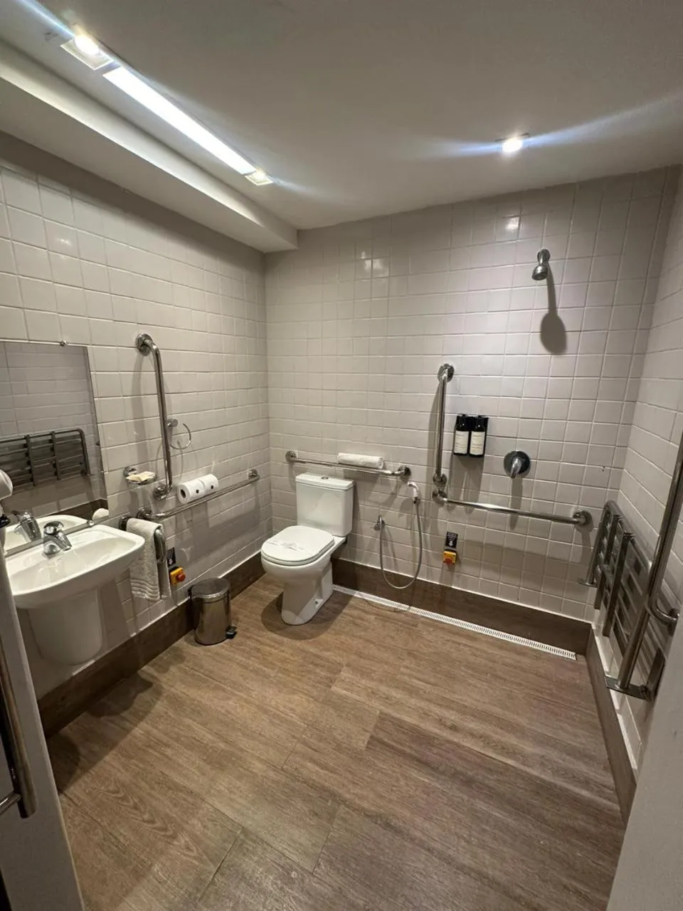 Shower in Wish Natal