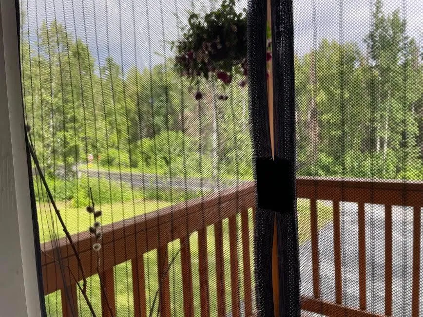 Alaska Lake + Lodge at Longmere