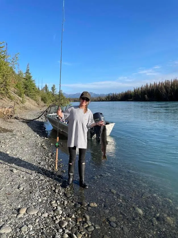 Alaska Lake + Lodge at Longmere