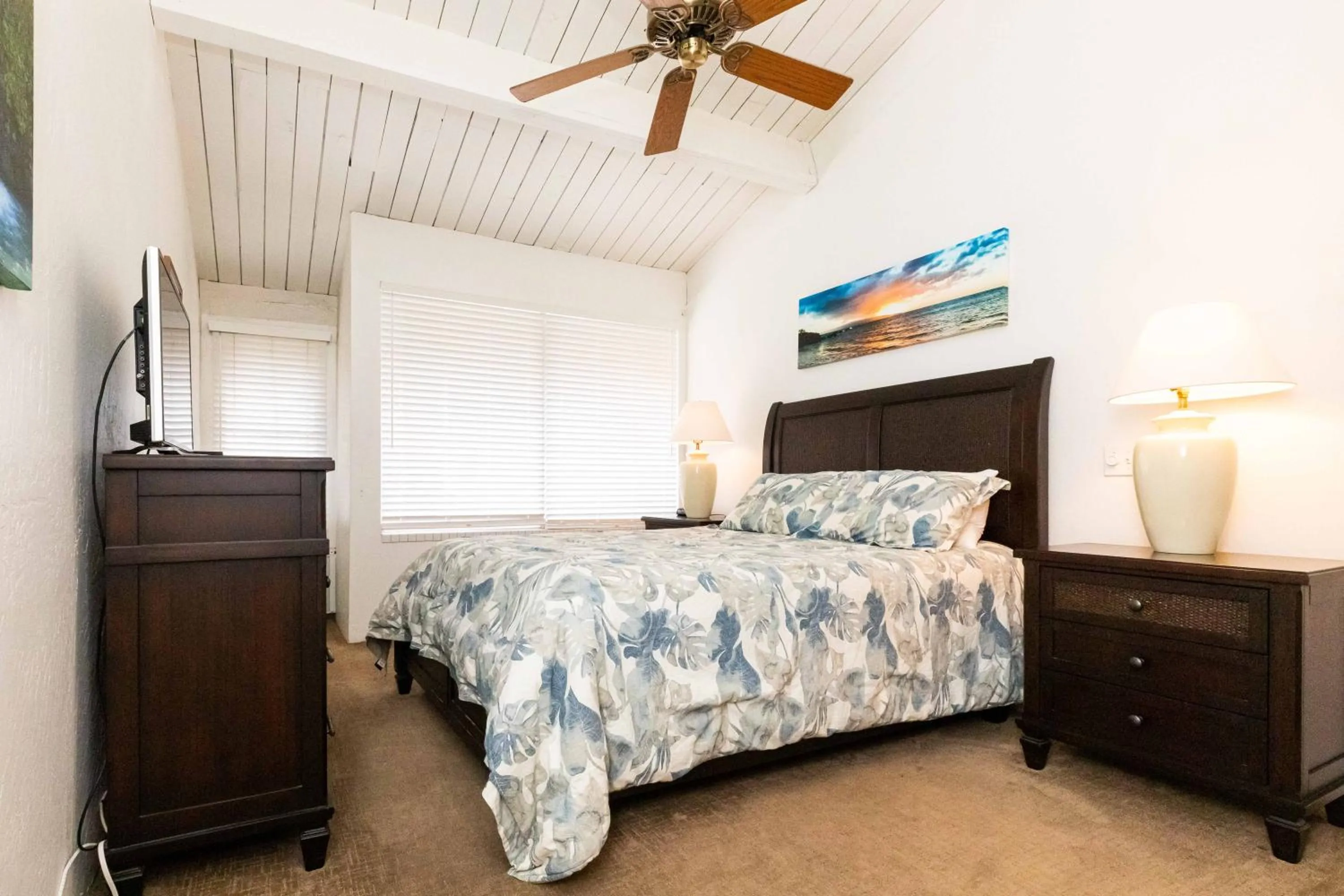 Bed in Hale Kamaole 308