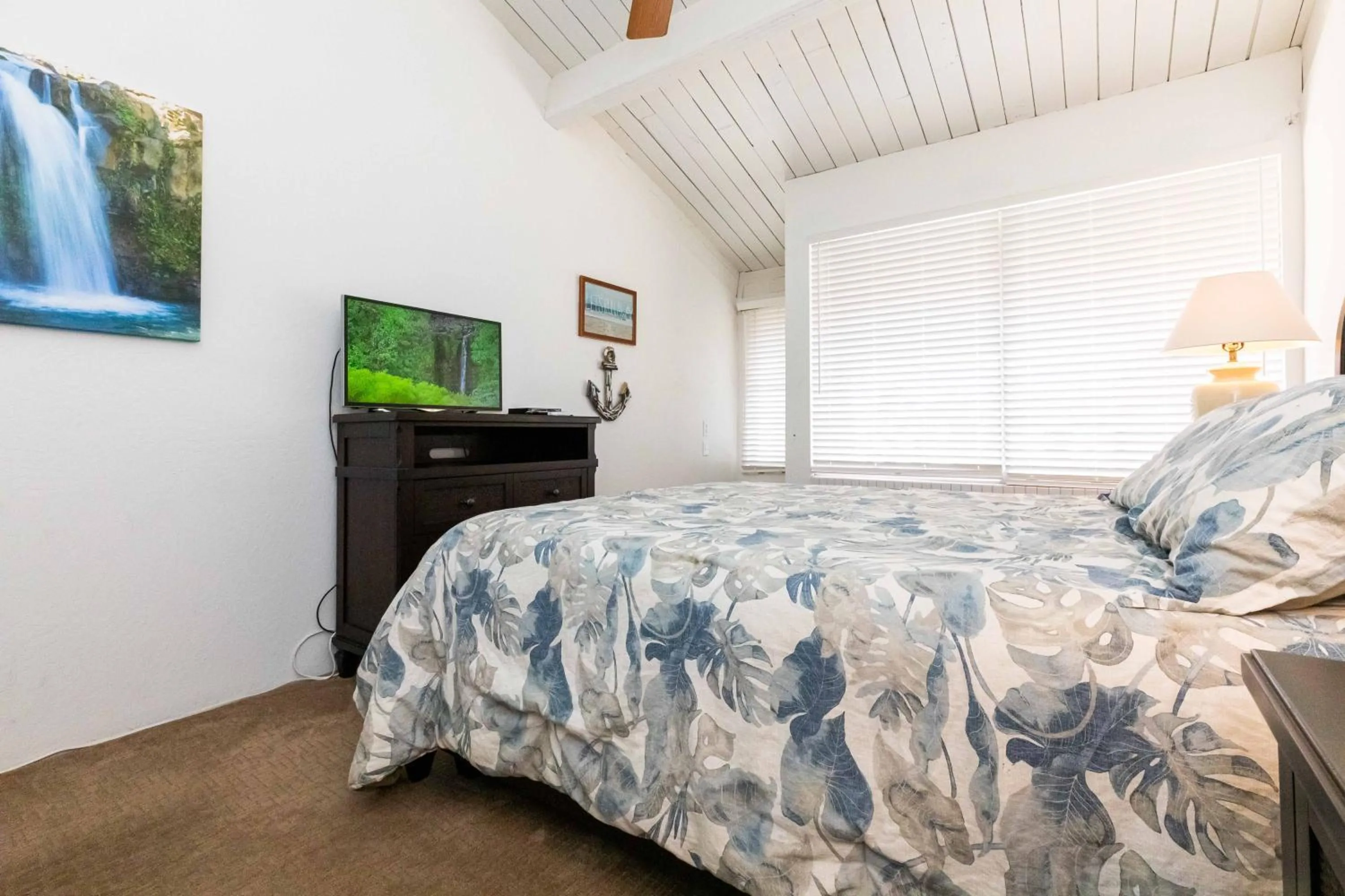 Bed in Hale Kamaole 308