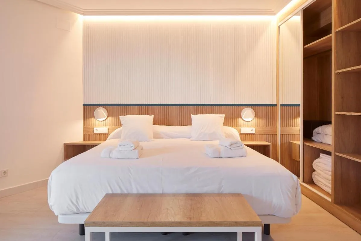 Photo of the whole room, Bed in Hotel Reimar