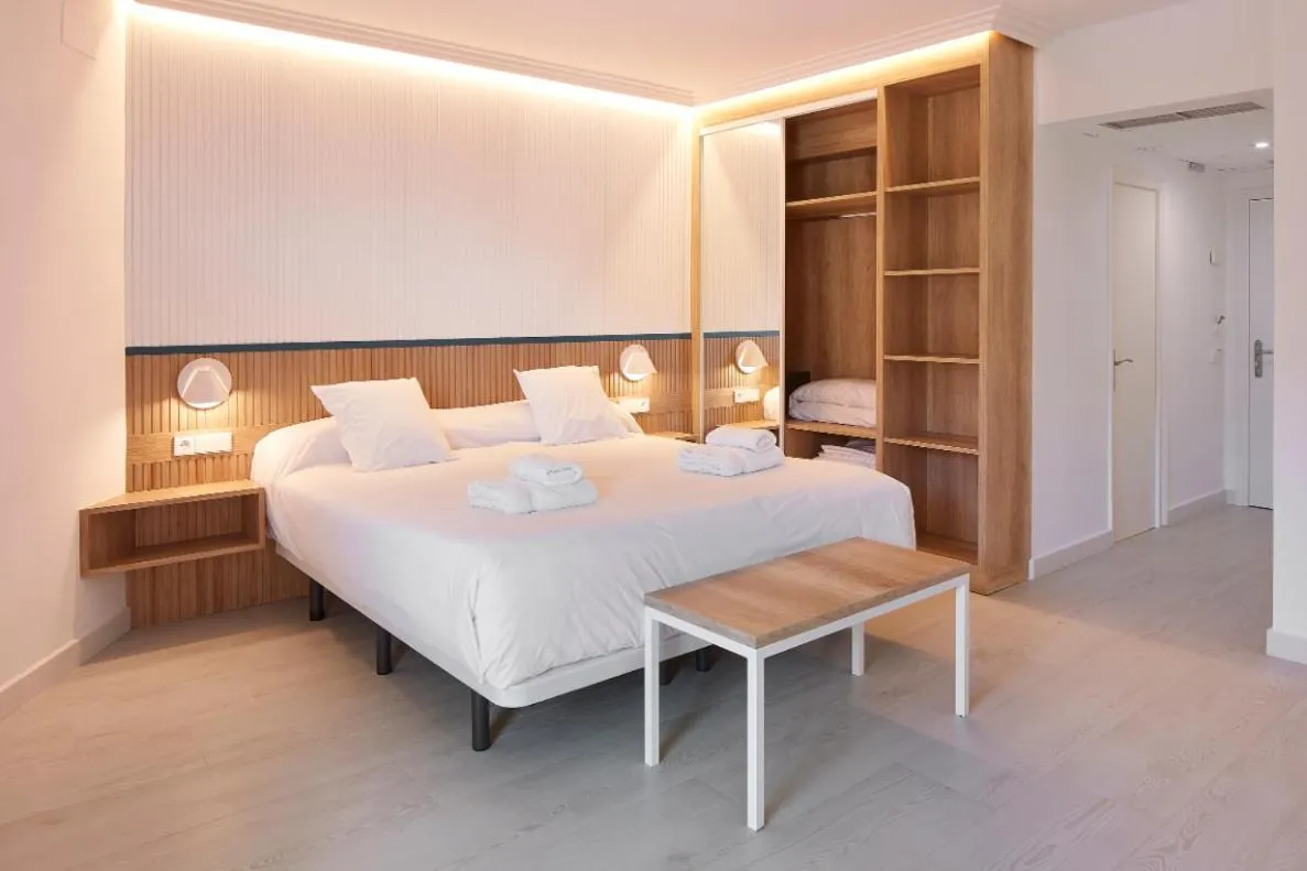 Bedroom, Bed in Hotel Reimar