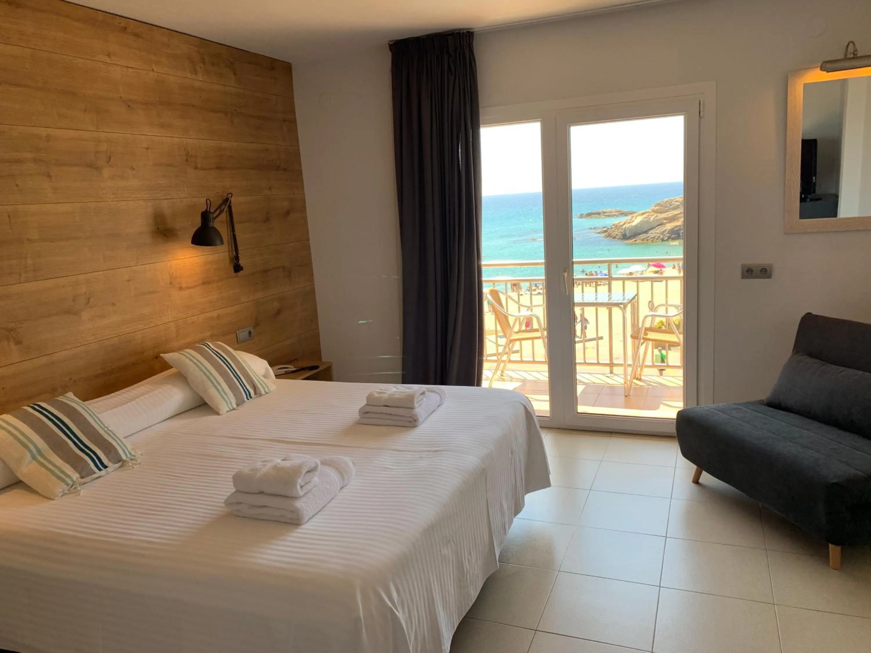 Photo of the whole room, Bed in Hotel Reimar