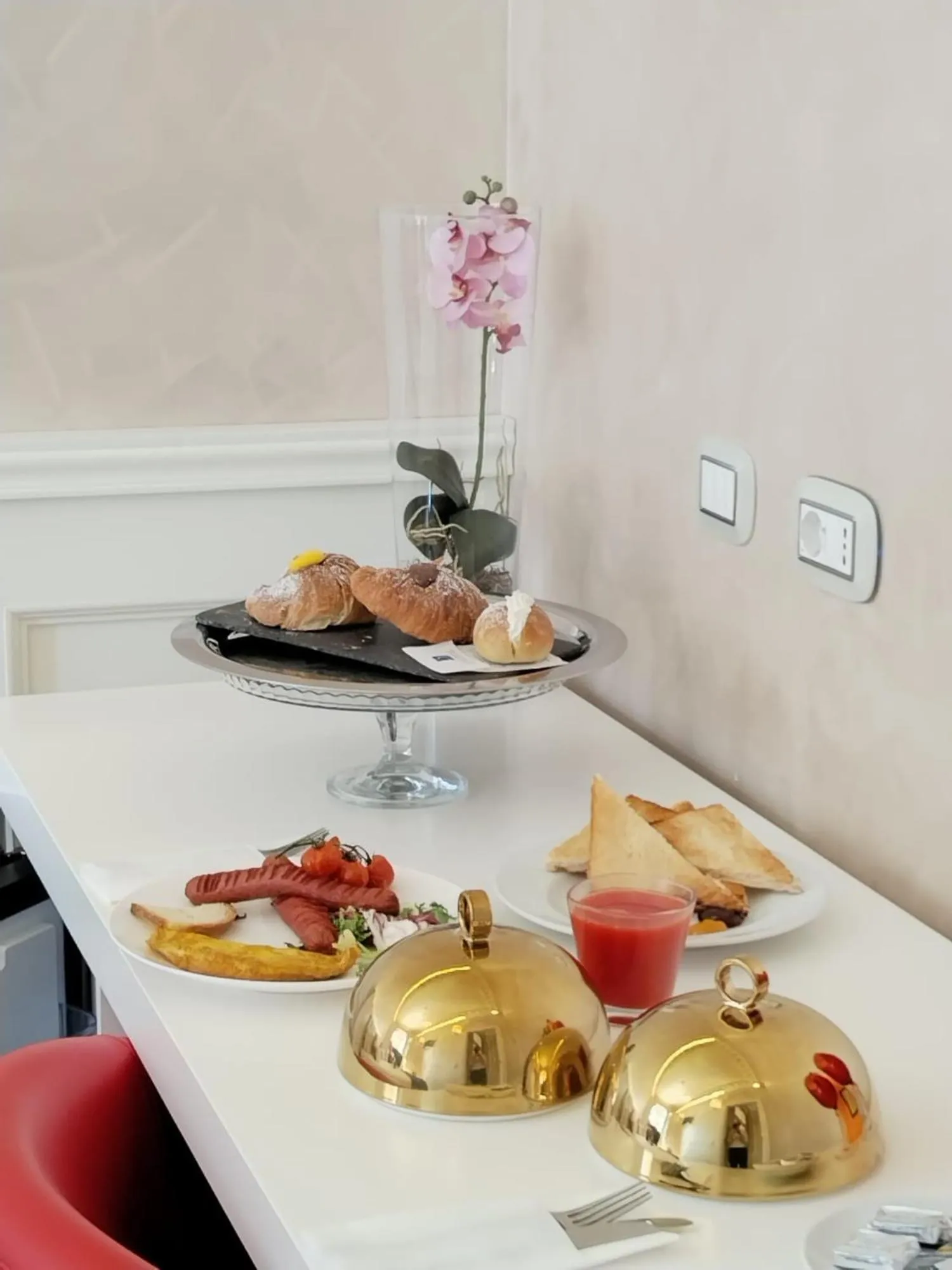 Breakfast in Piazza Venezia Luxury Suite