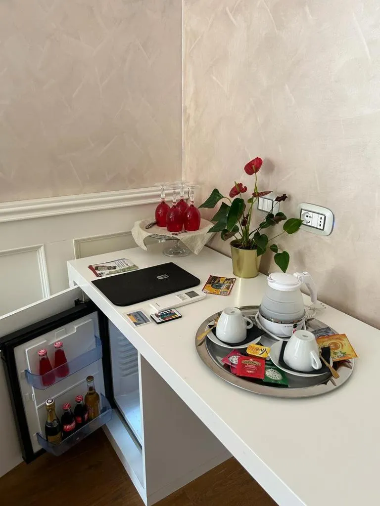 Coffee/tea facilities in Piazza Venezia Luxury Suite