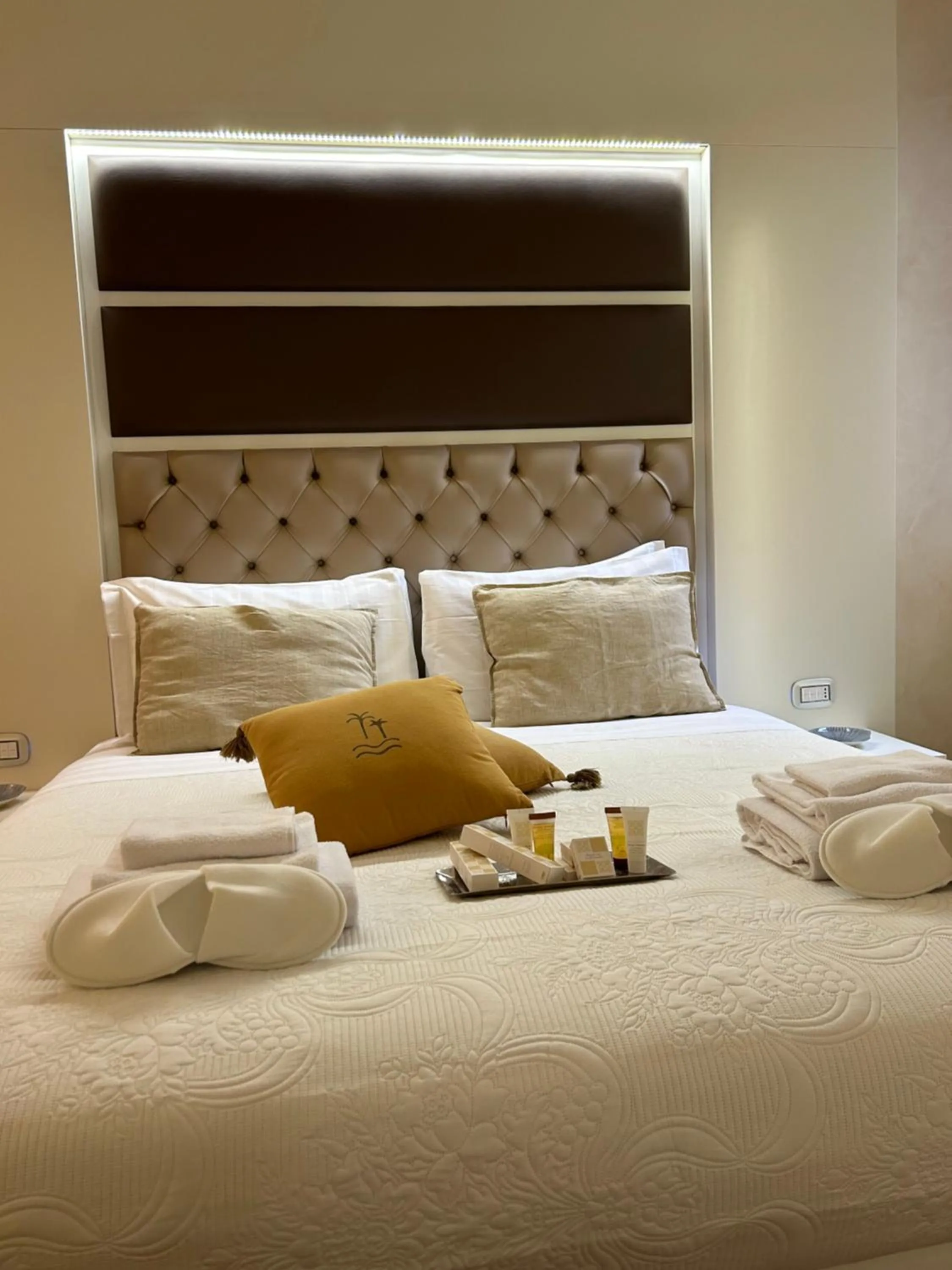 Bed in Piazza Venezia Luxury Suite