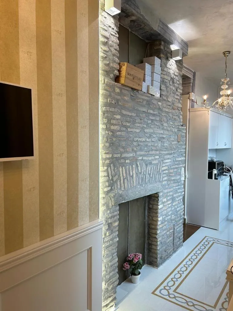 Coffee/tea facilities in Piazza Venezia Luxury Suite