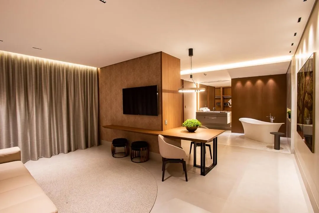 Communal lounge/ TV room in Amazon Aeroporto Hotel