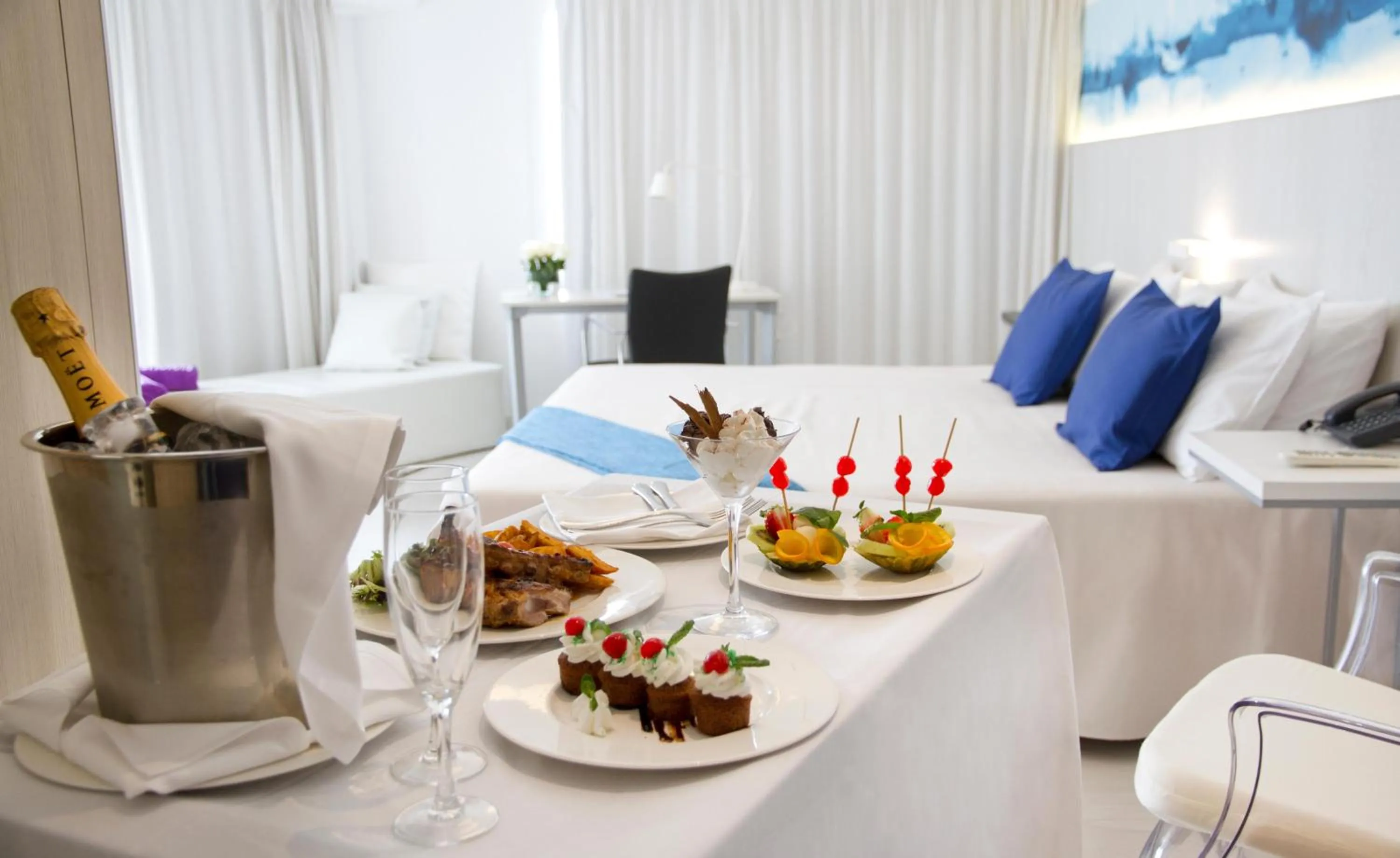 Photo of the whole room in ALEGRIA Mar Mediterrania 4 Sup Adults Only