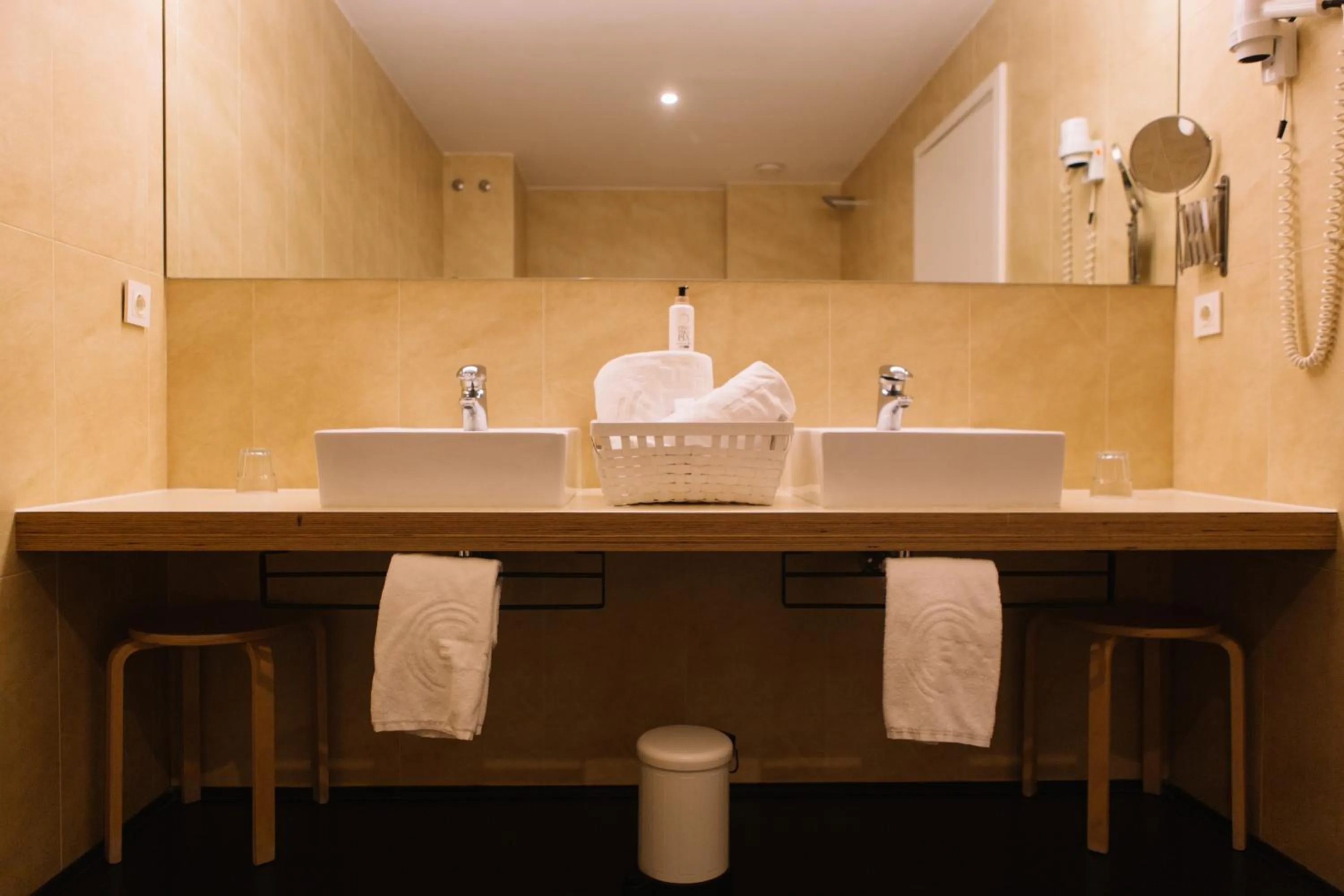 Bathroom in ETH Rioja