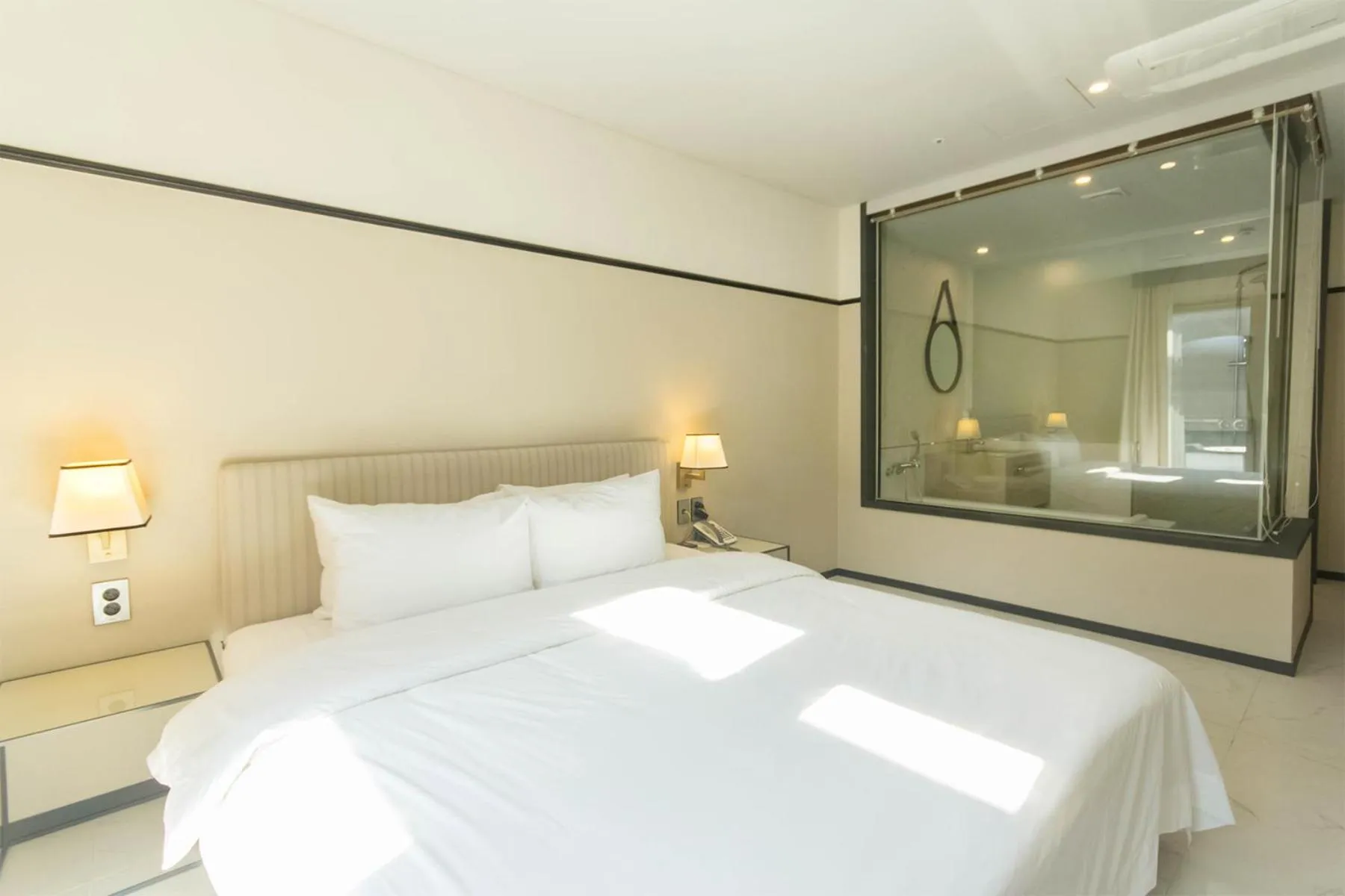 Bed in Browndot hotel Guseo