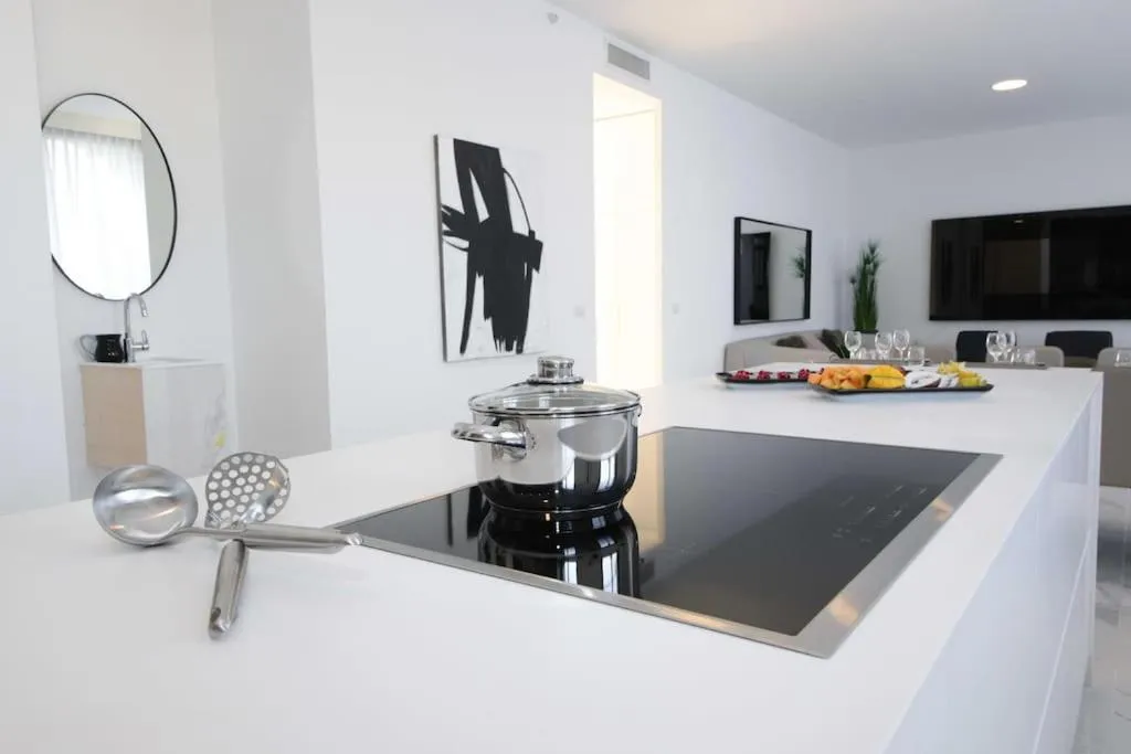 The Penthouse Of Haneviim court