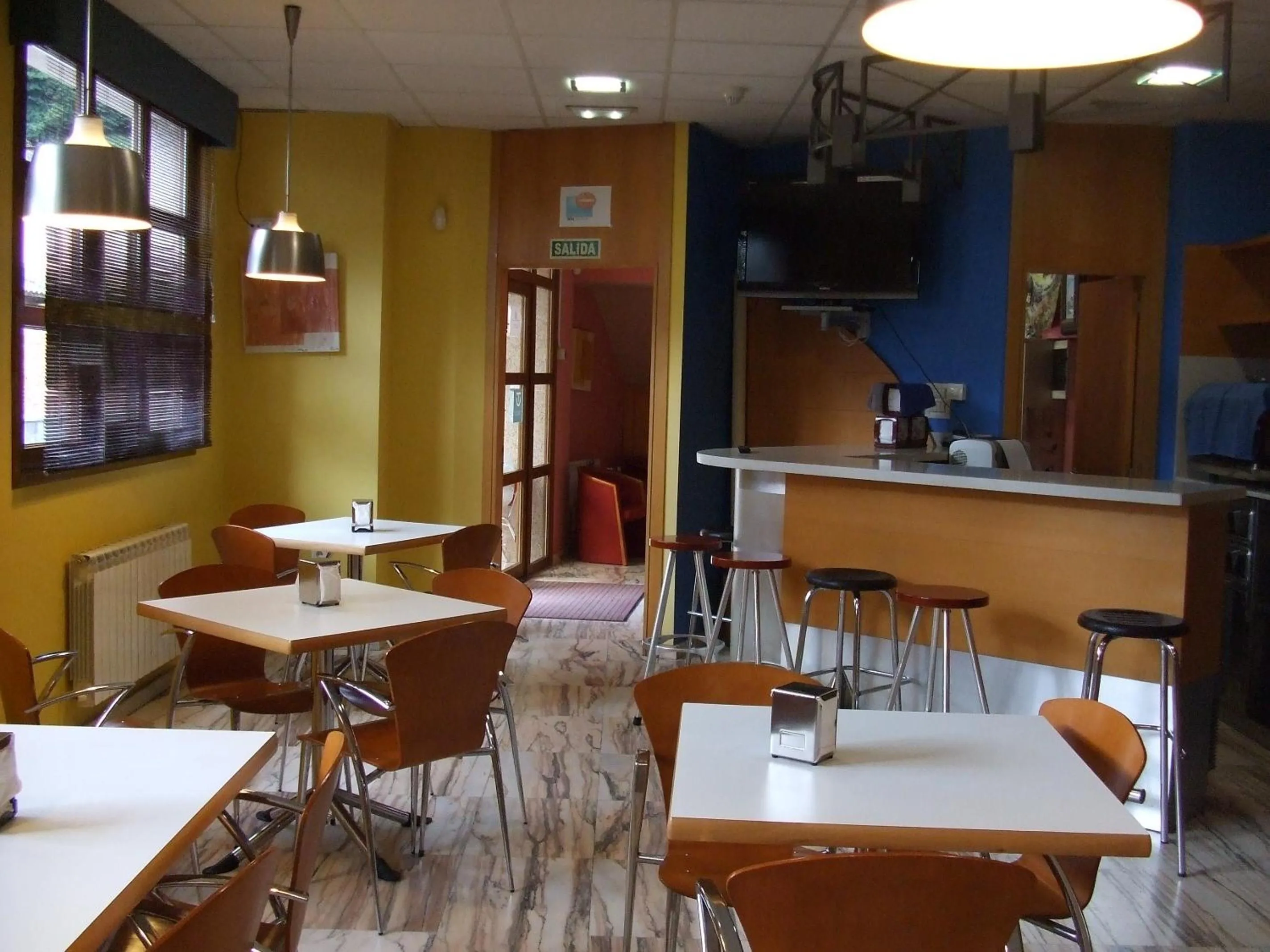 Restaurant/places to eat in Hotel las Cruces