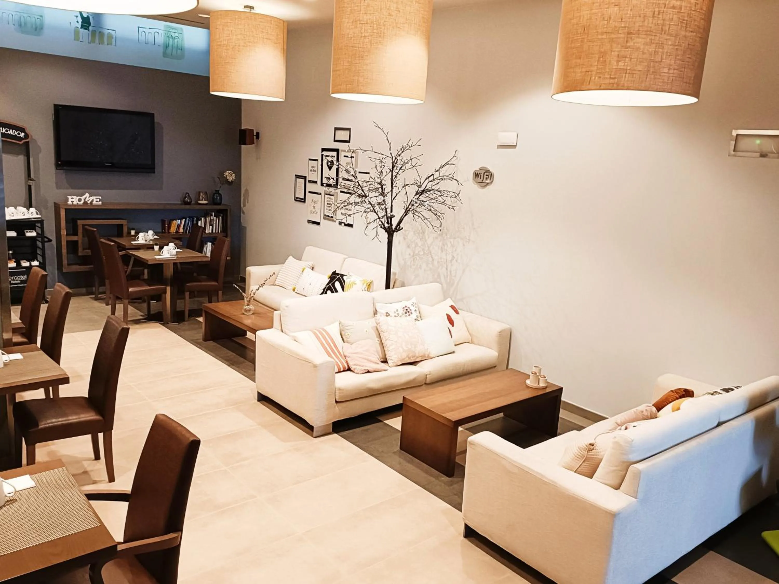 Decorative detail in Hotel Sercotel Portales