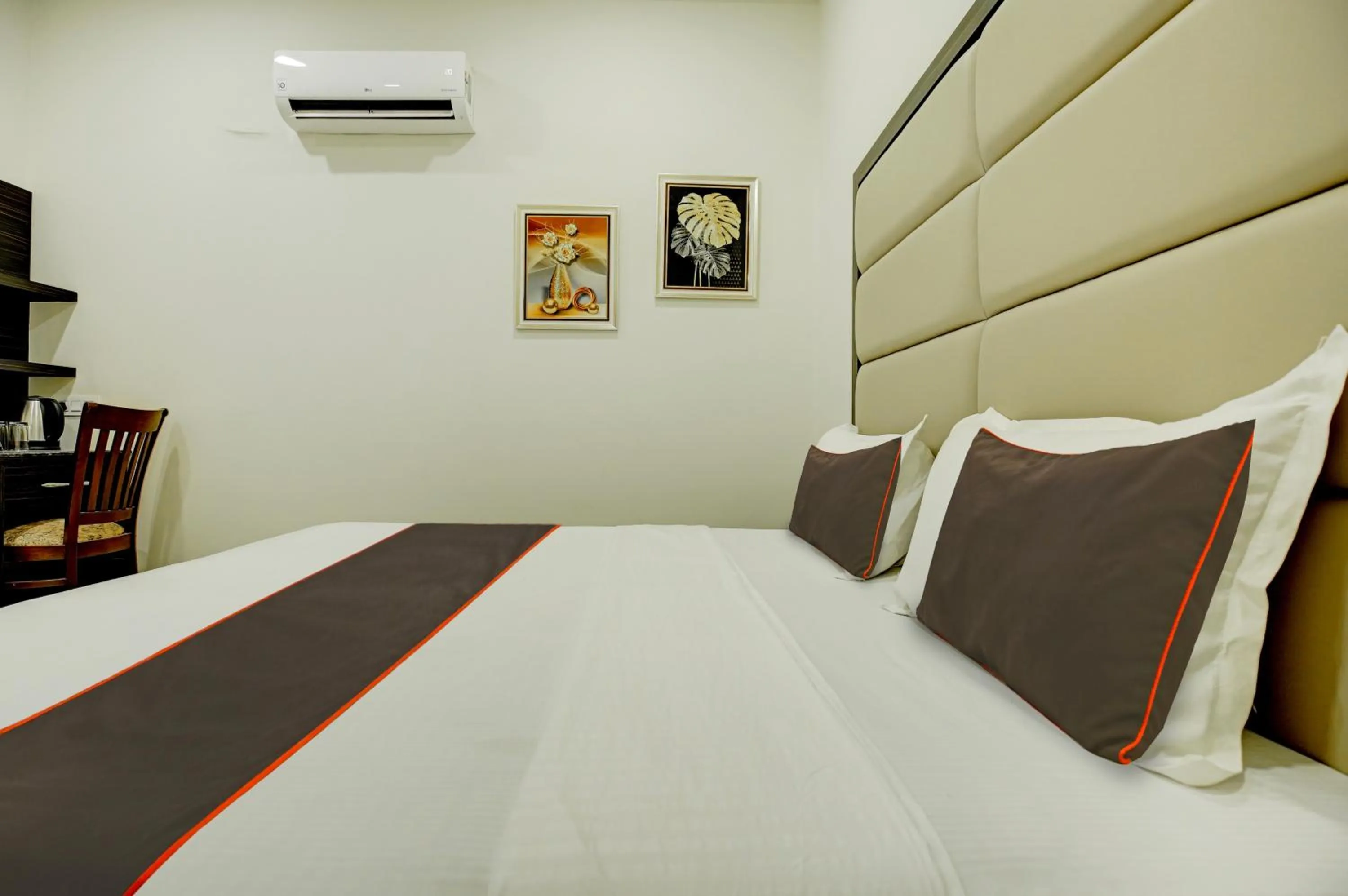 Bedroom, Bed in Collection O Ovel Hotel Grand