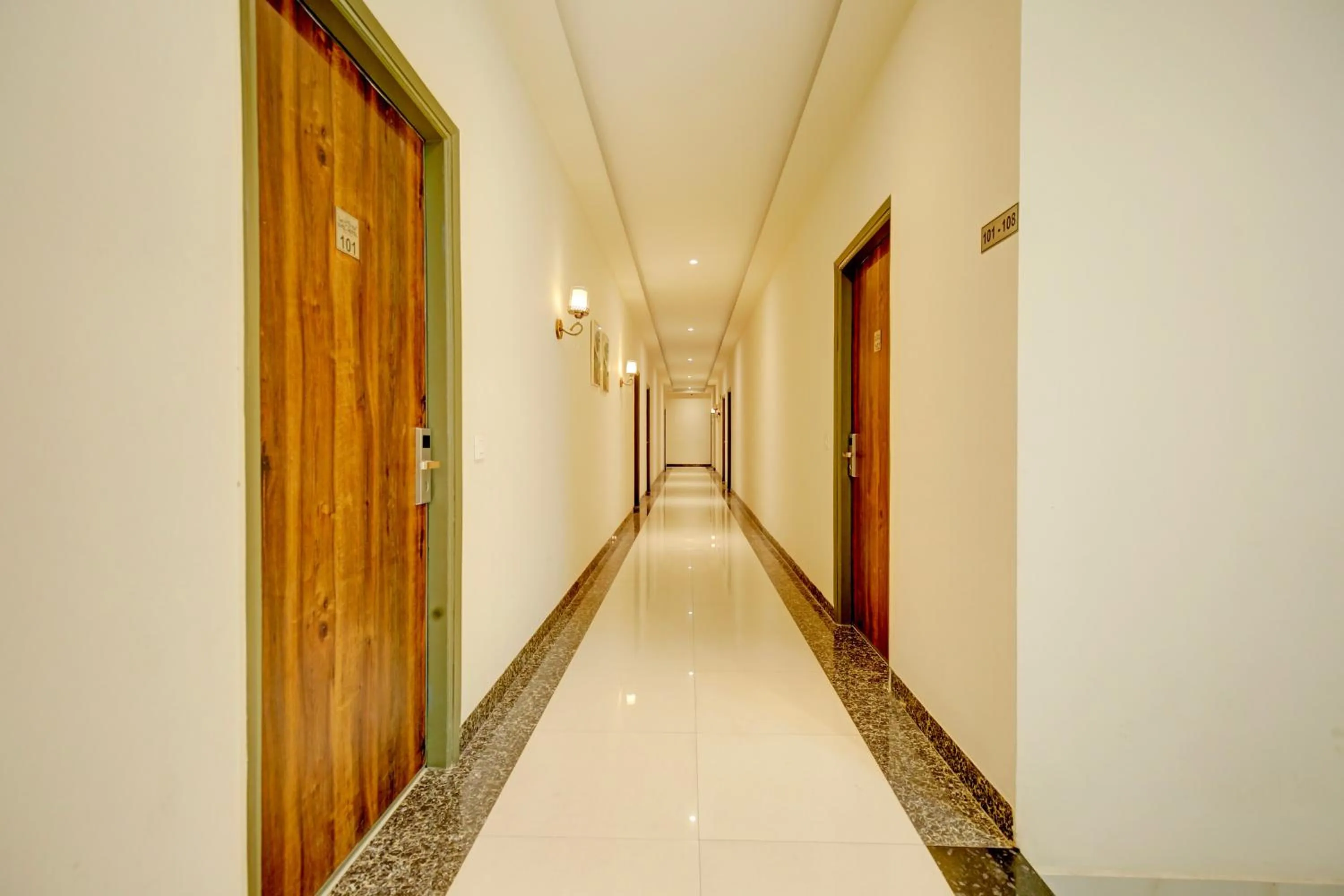 Lobby or reception in Collection O Ovel Hotel Grand