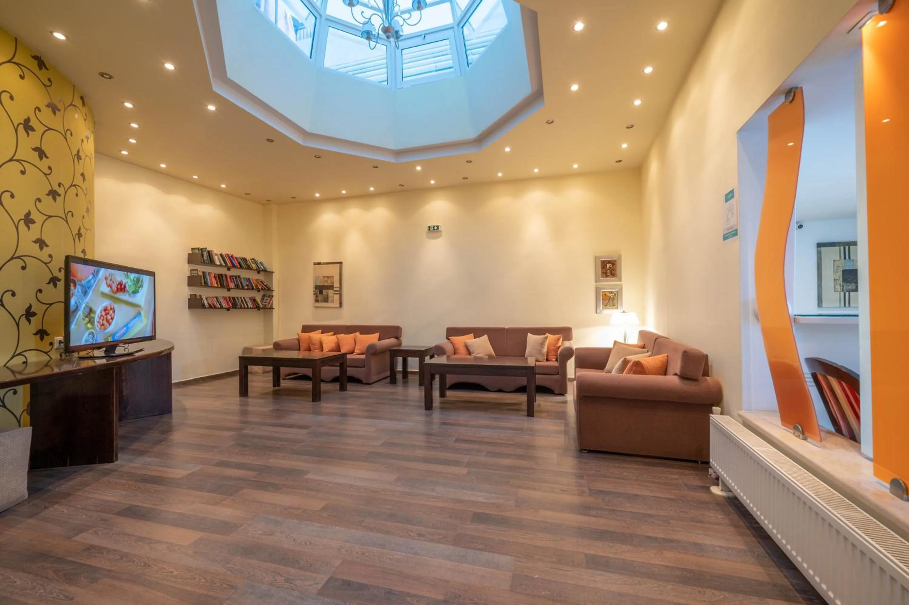 Communal lounge/ TV room in Kitro Beach Hotel - Adults Only