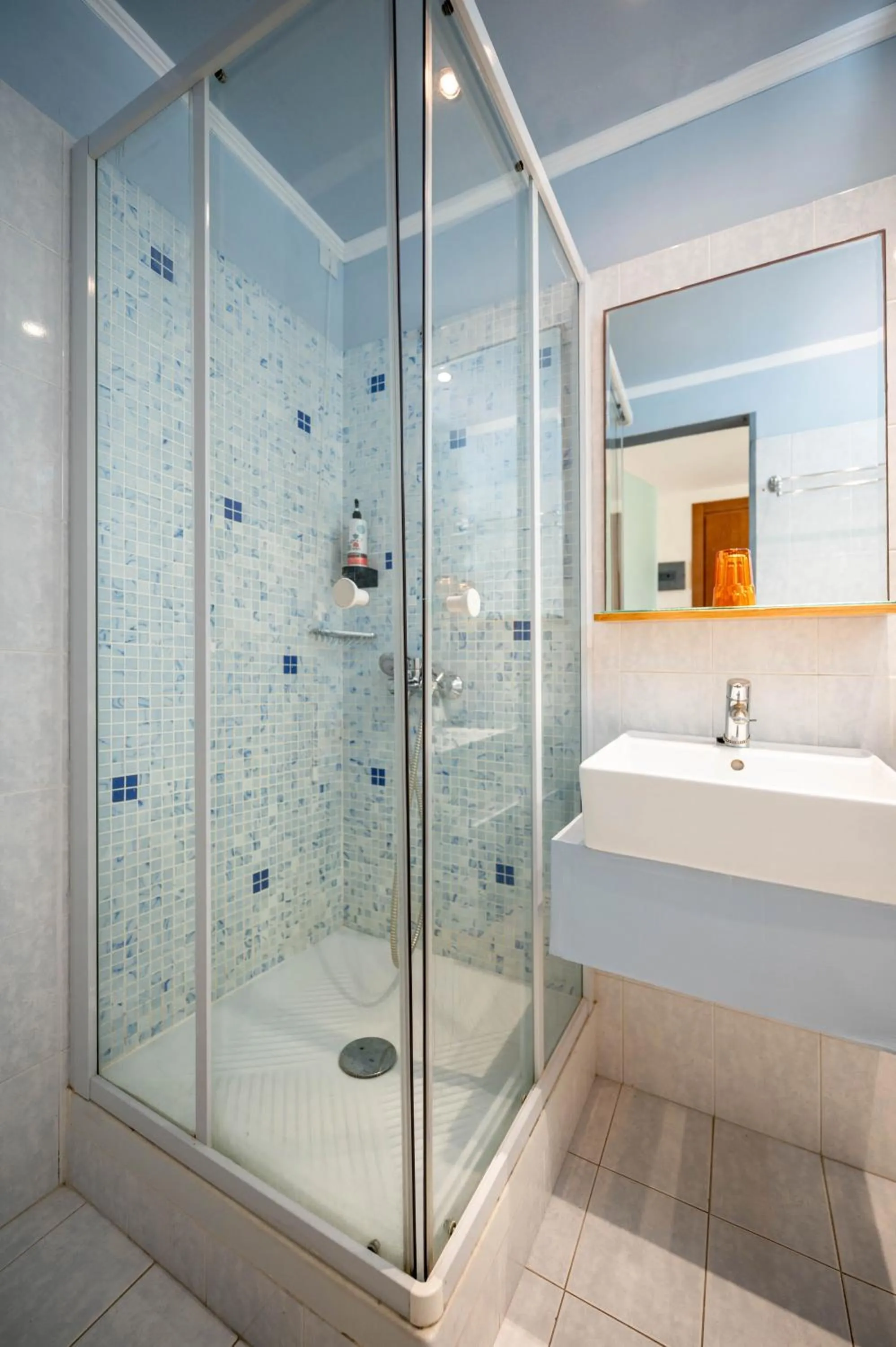 Shower in Kitro Beach Hotel - Adults Only