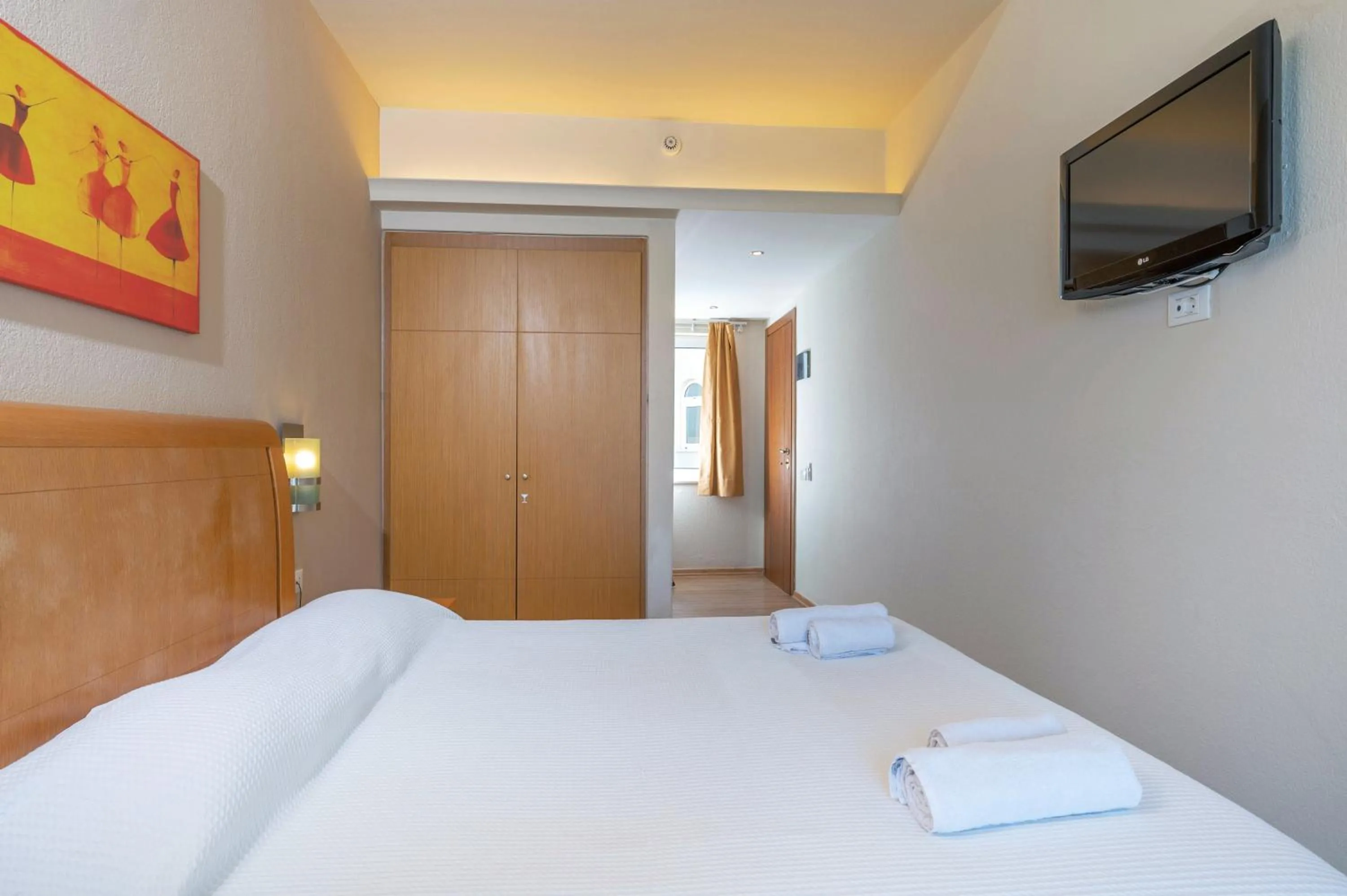 Bed in Kitro Beach Hotel - Adults Only