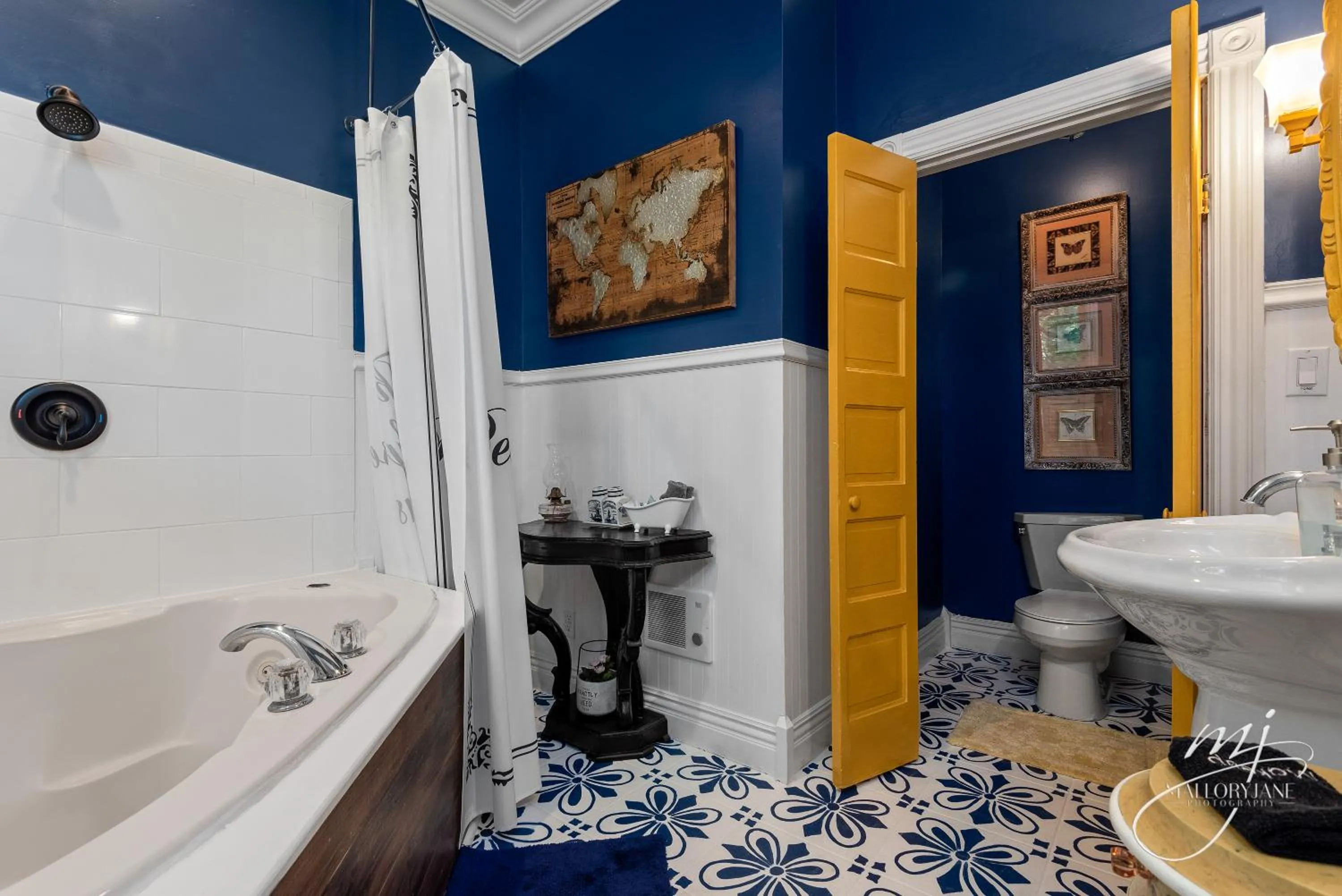 The 1883 Peabody House Bed & Breakfast