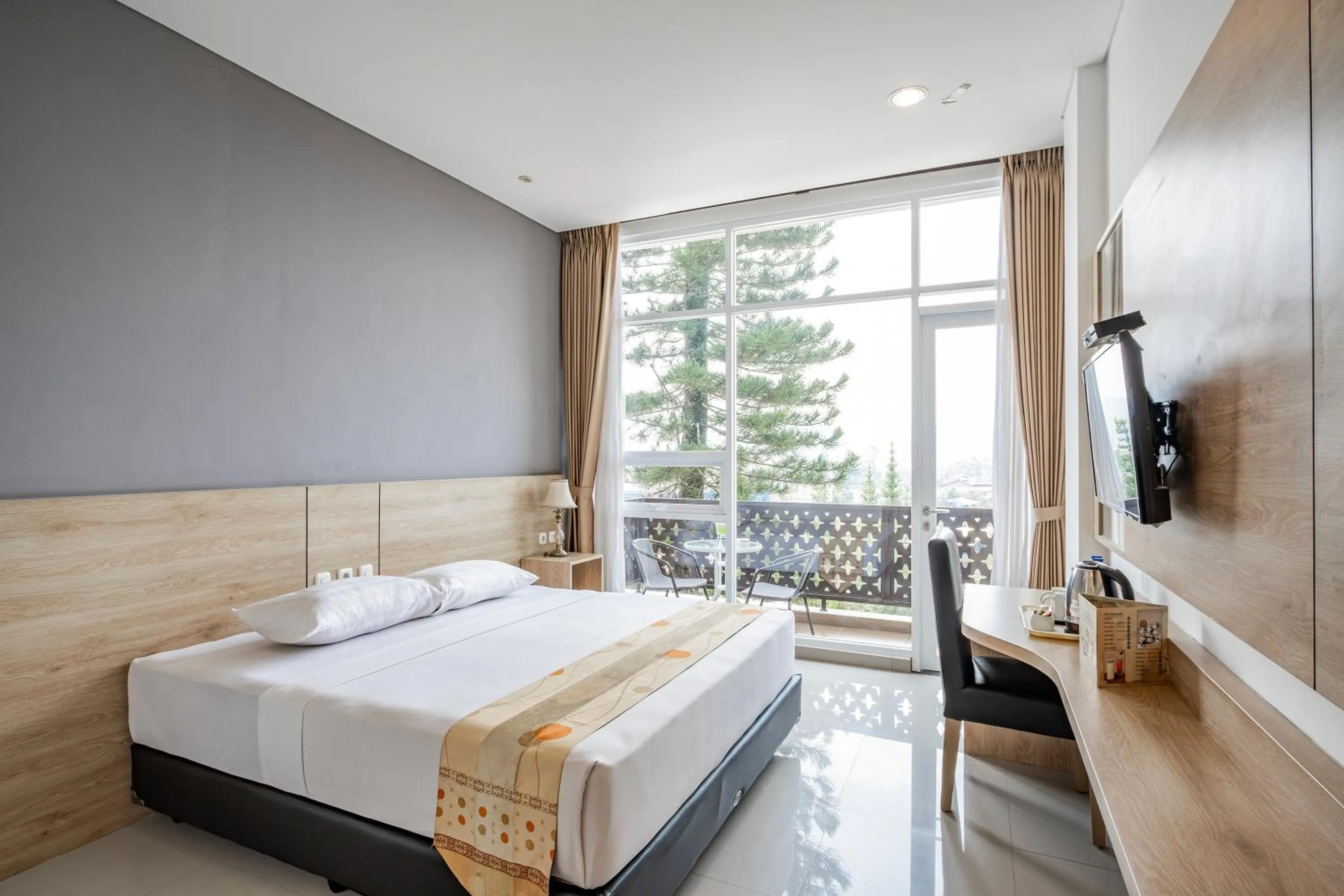 Bed in Hotel Pesona Ciwidey