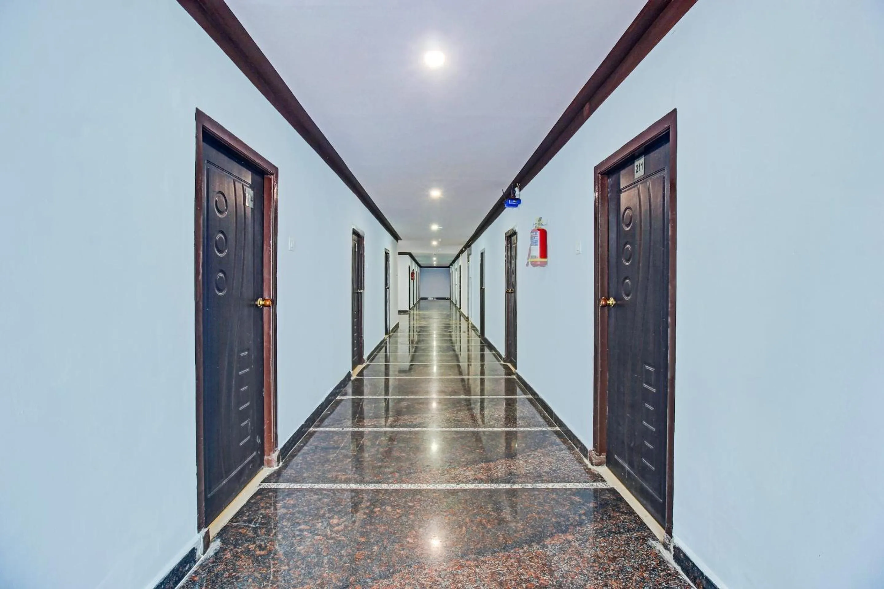 Lobby or reception in Hotel O Srinika Grand NEAR Shamshabad Airport