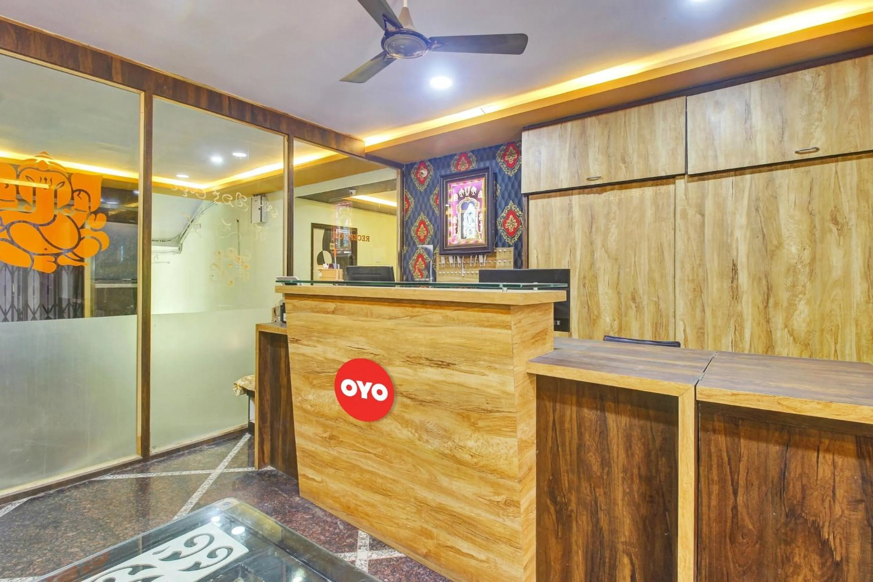 Lobby or reception in Hotel O Srinika Grand NEAR Shamshabad Airport
