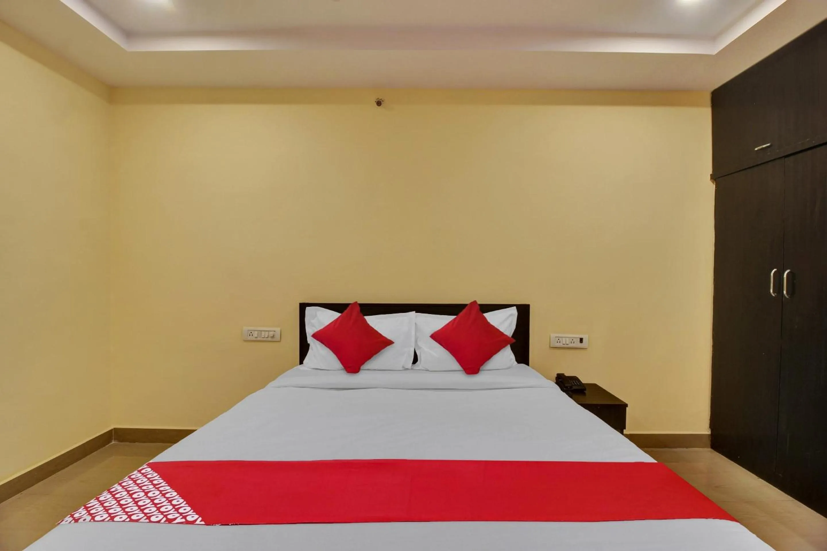 Bedroom, Bed in Hotel O Srinika Grand NEAR Shamshabad Airport