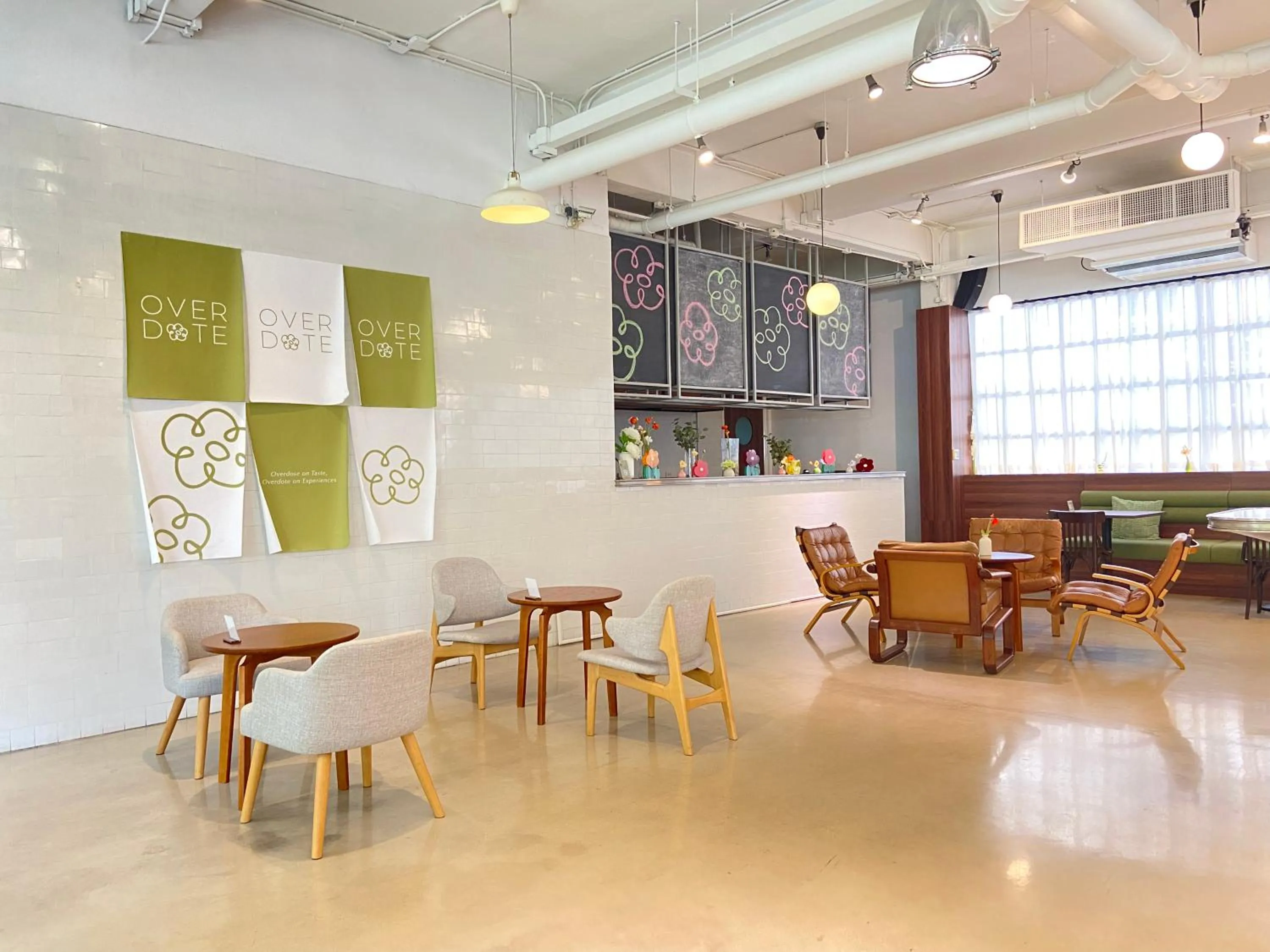 Restaurant/places to eat in Beat Hotel Bangkok