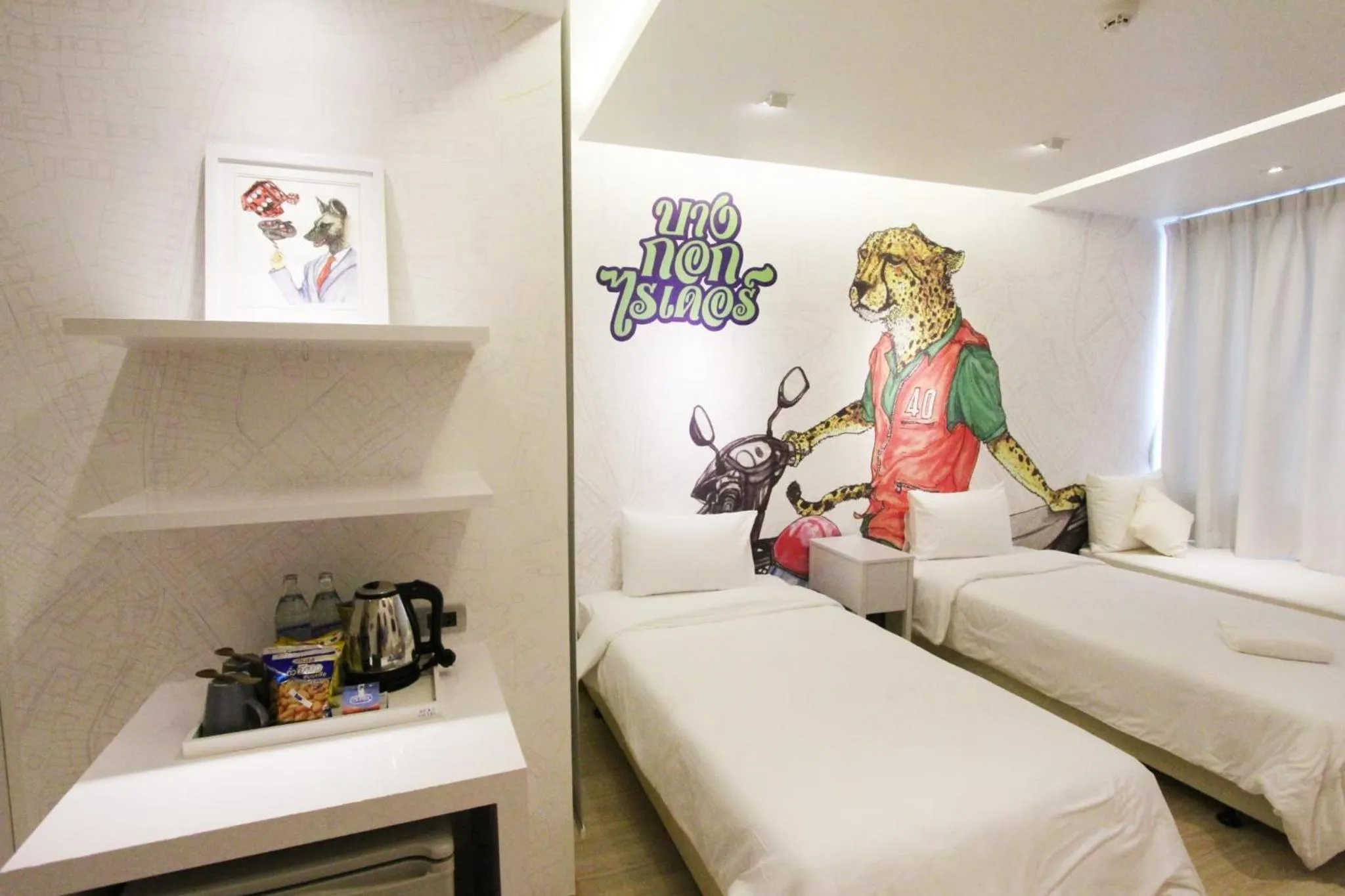 Bed in Beat Hotel Bangkok