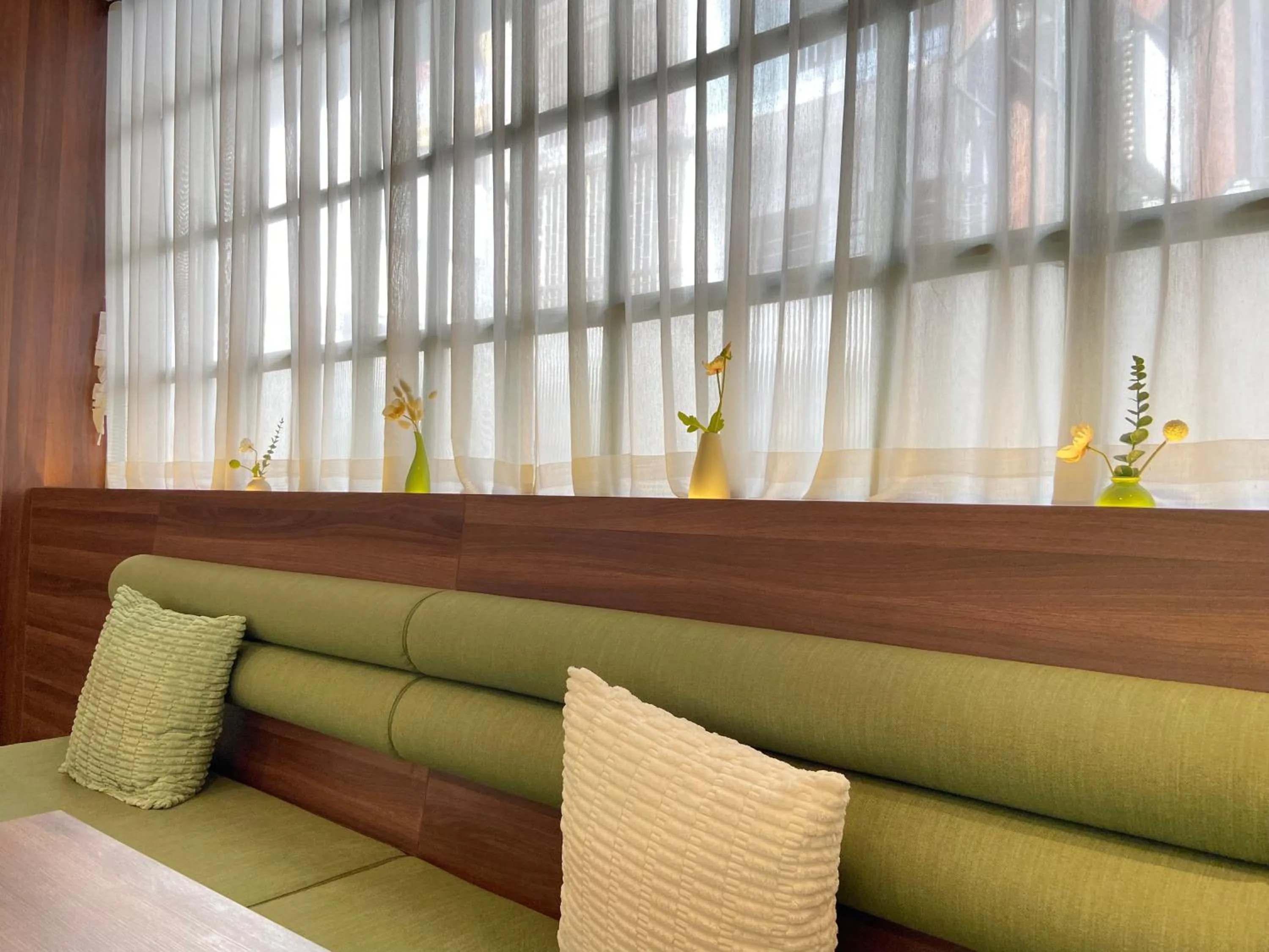 Restaurant/places to eat in Beat Hotel Bangkok