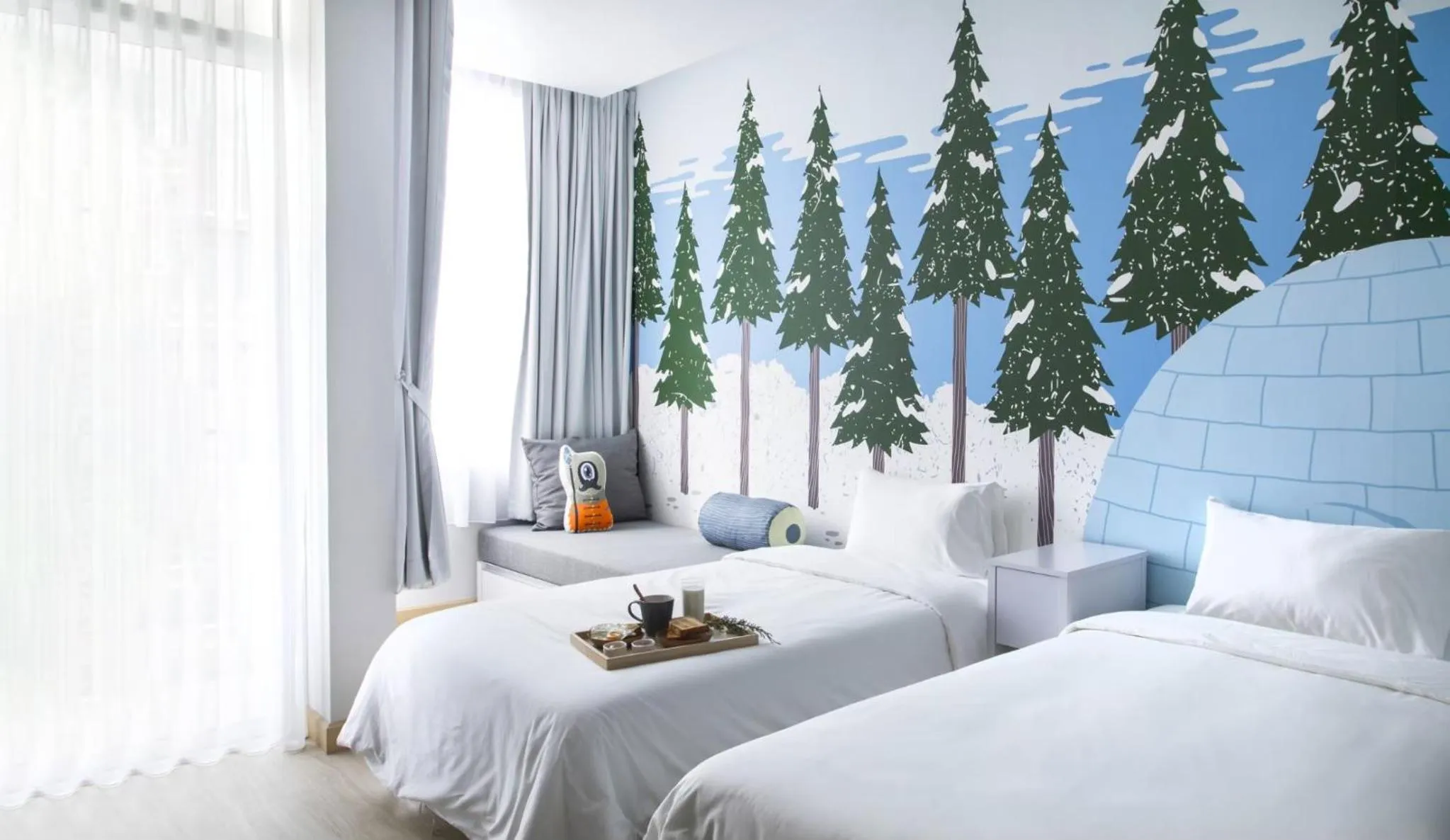 Bed in Beat Hotel Bangkok