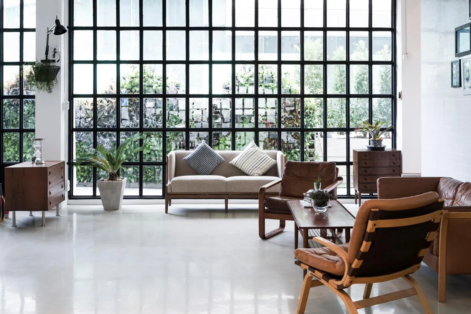 Restaurant/places to eat in Beat Hotel Bangkok