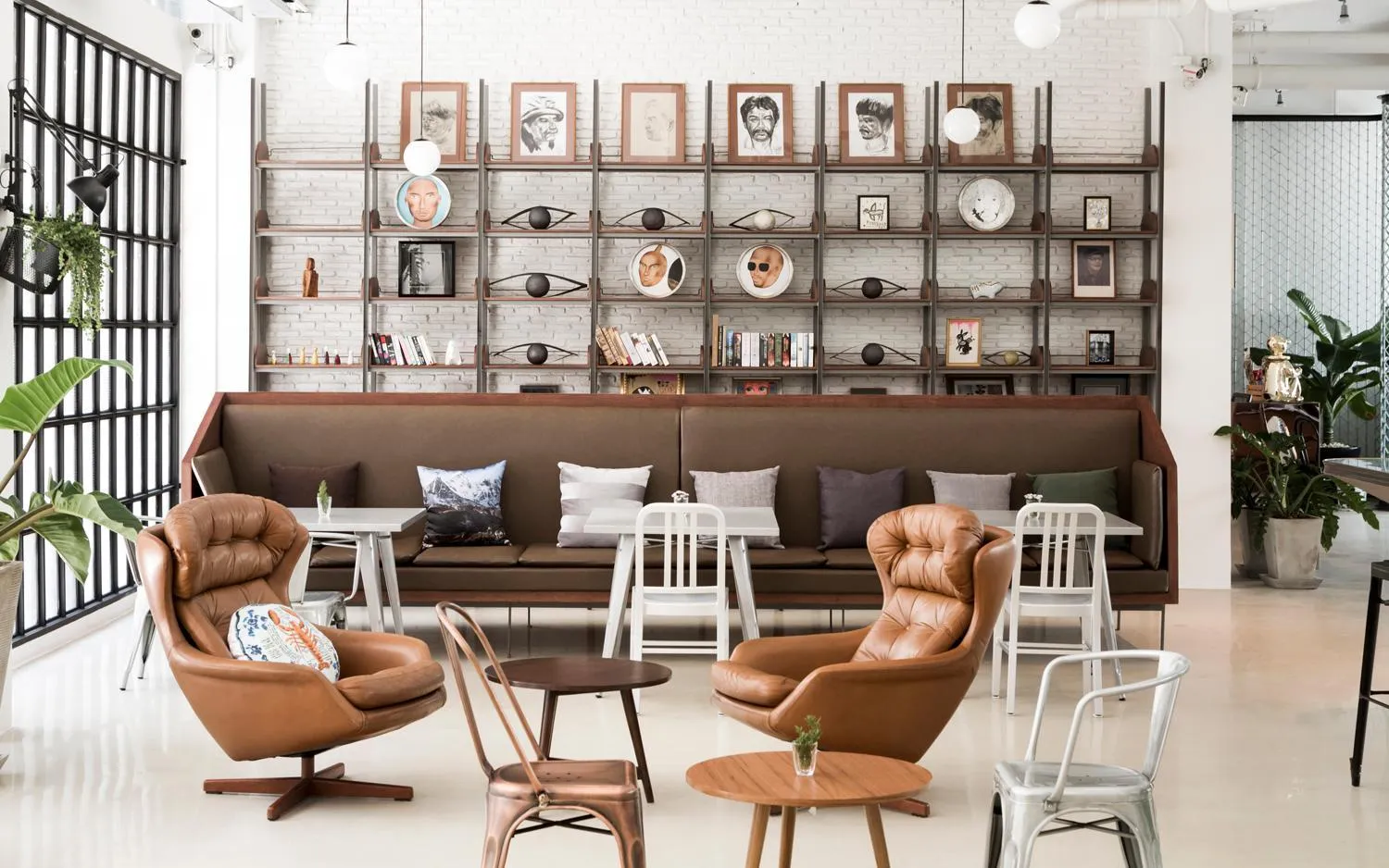 Restaurant/places to eat in Beat Hotel Bangkok