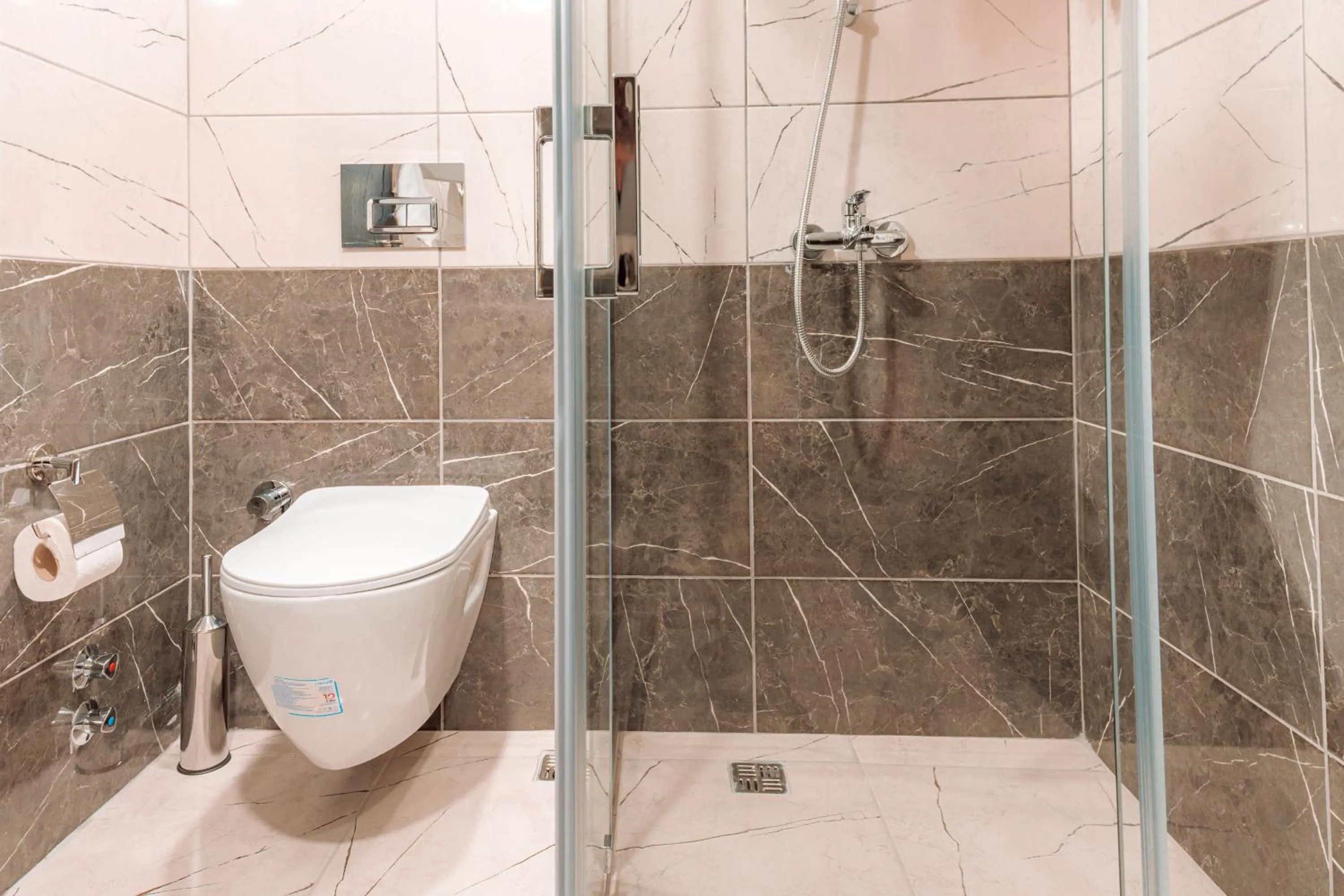 Shower in Lidzo Villa Butik Otel