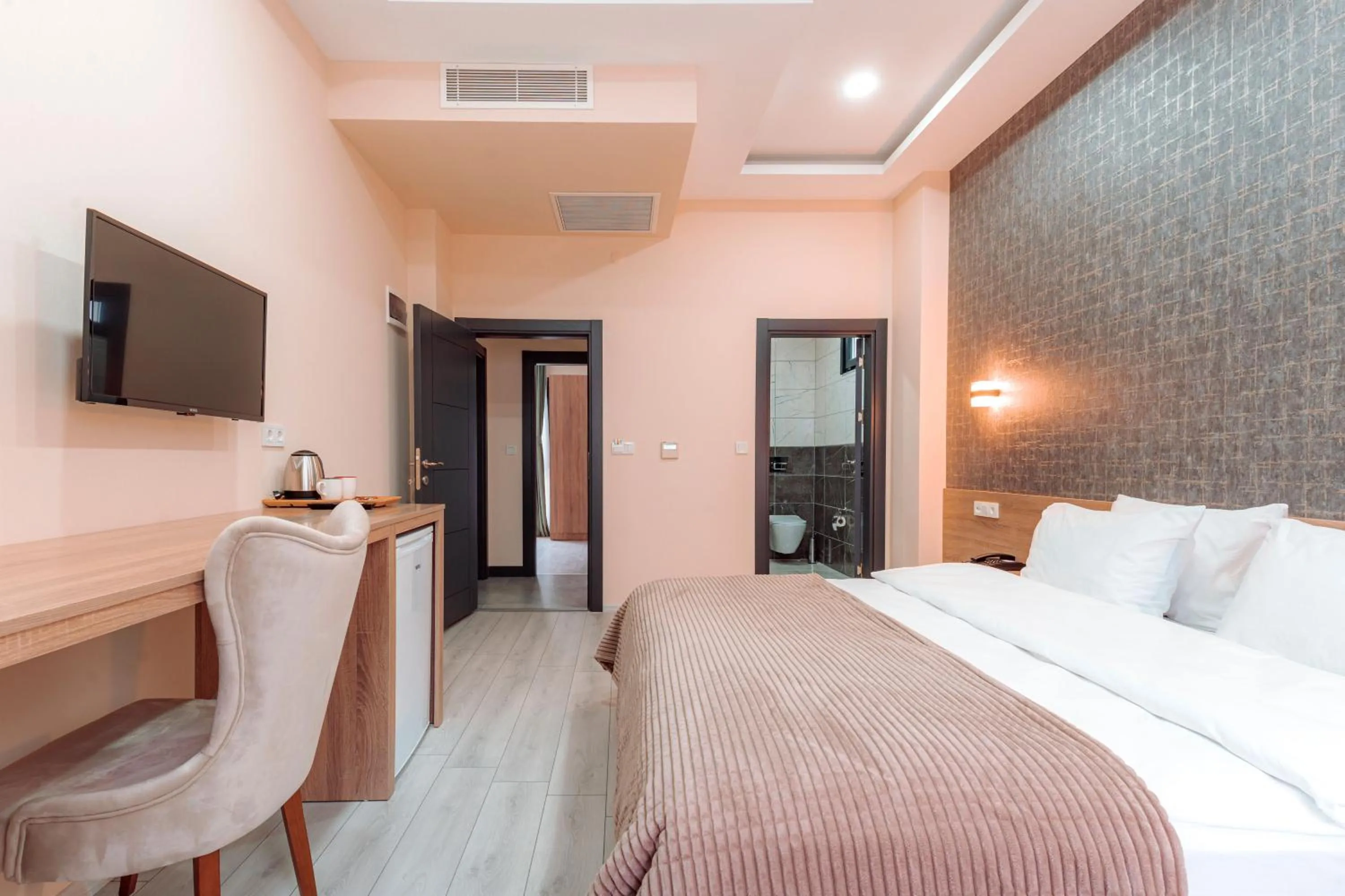 Communal lounge/ TV room in Lidzo Villa Butik Otel