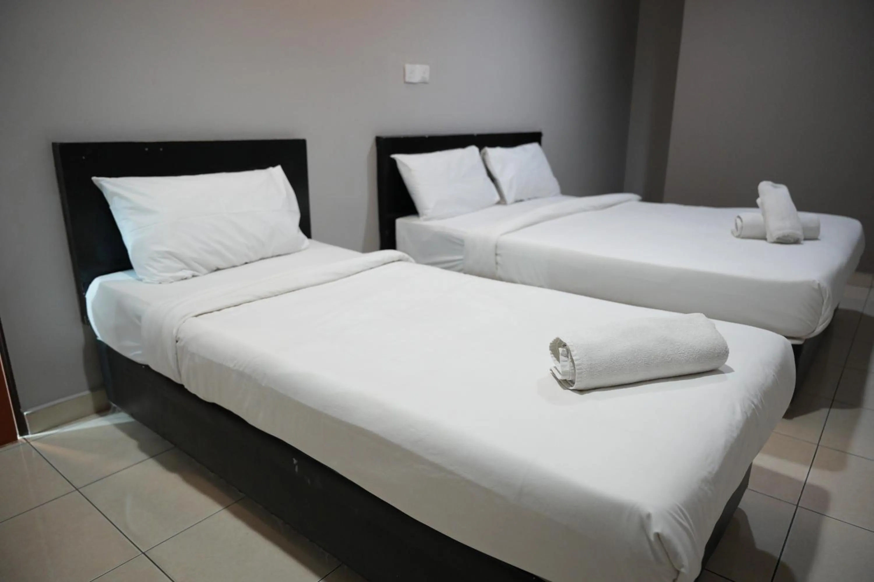 Bed in HOTEL AVATARR