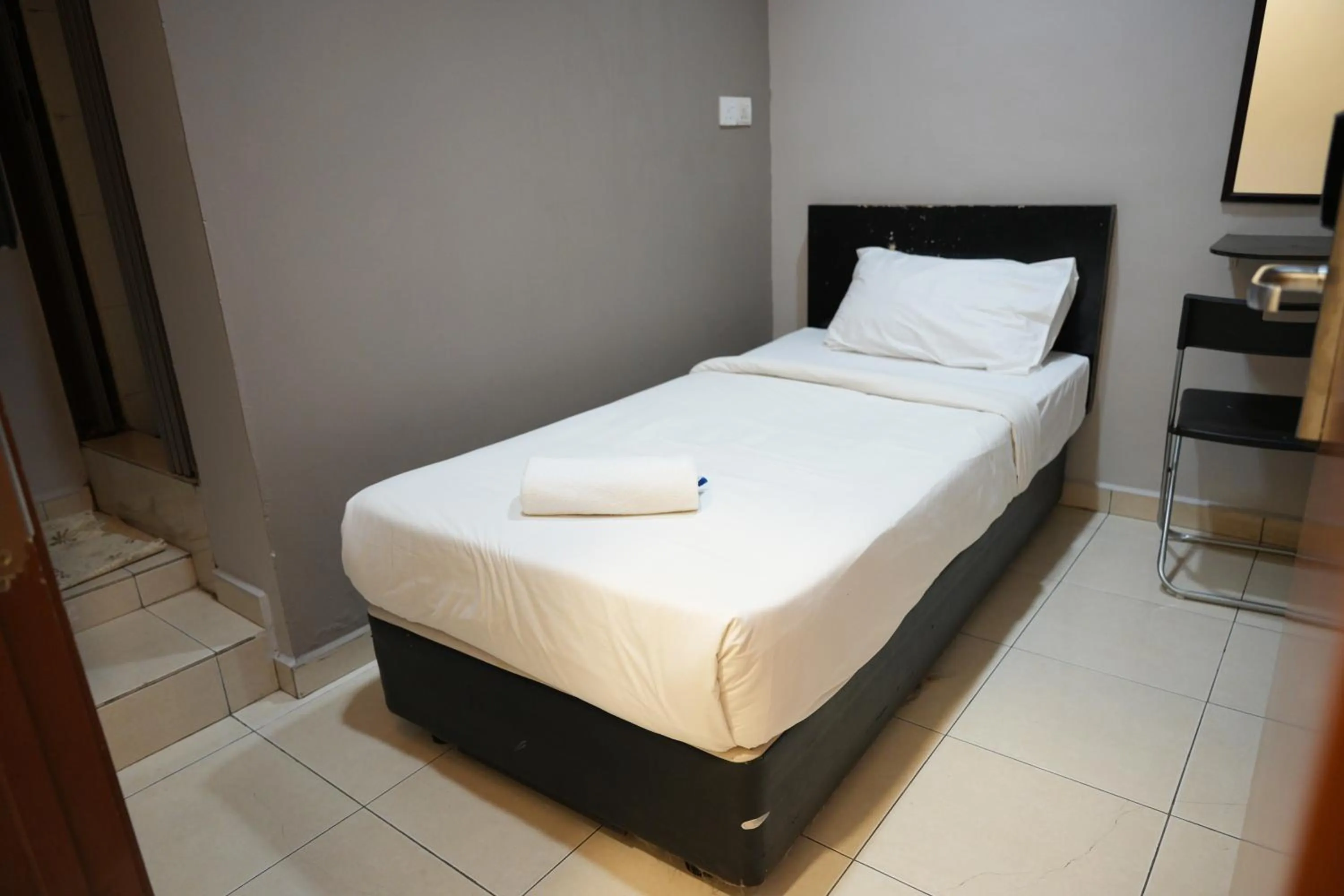 Bed in HOTEL AVATARR