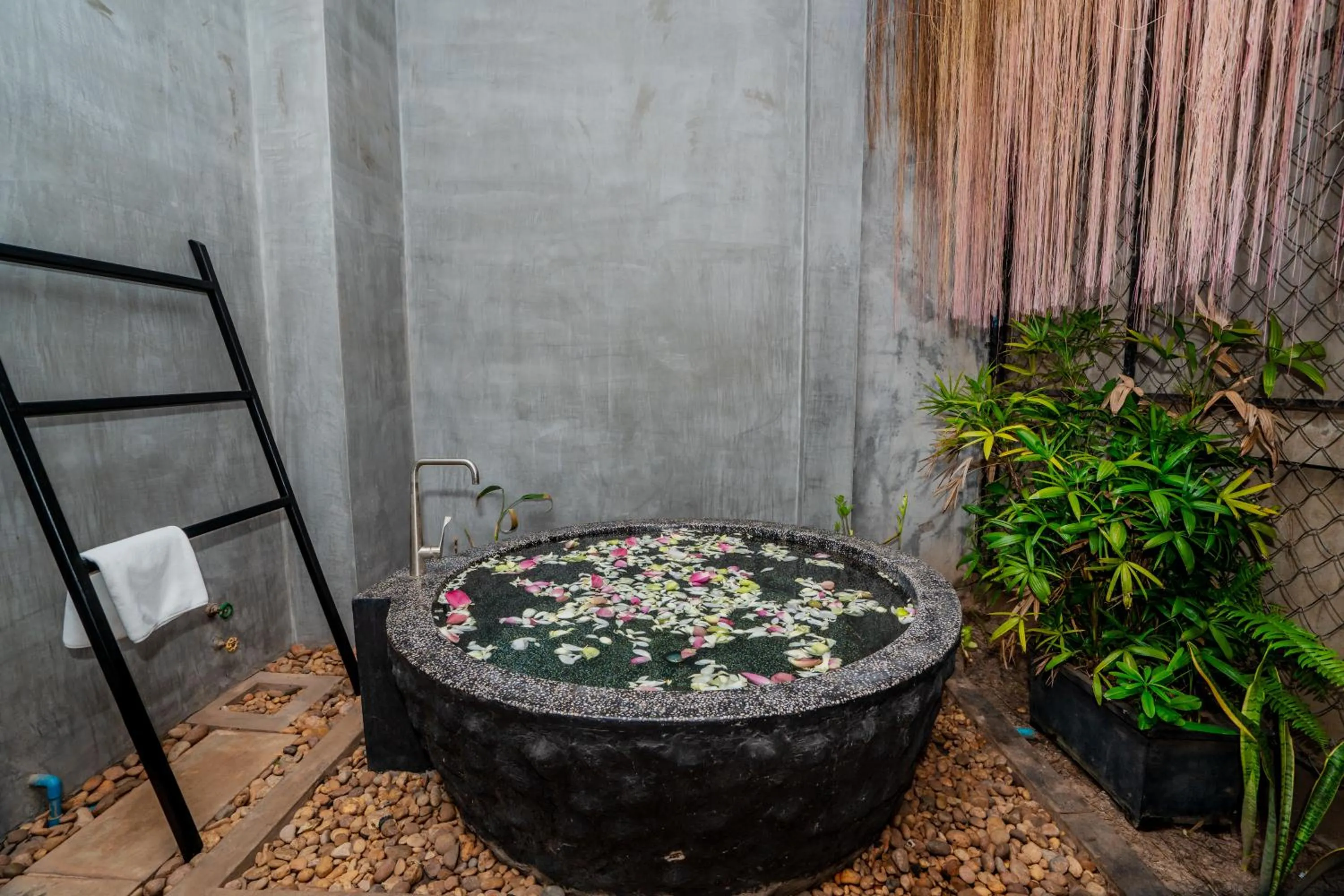 Bath in Angkor Tempora Boutique