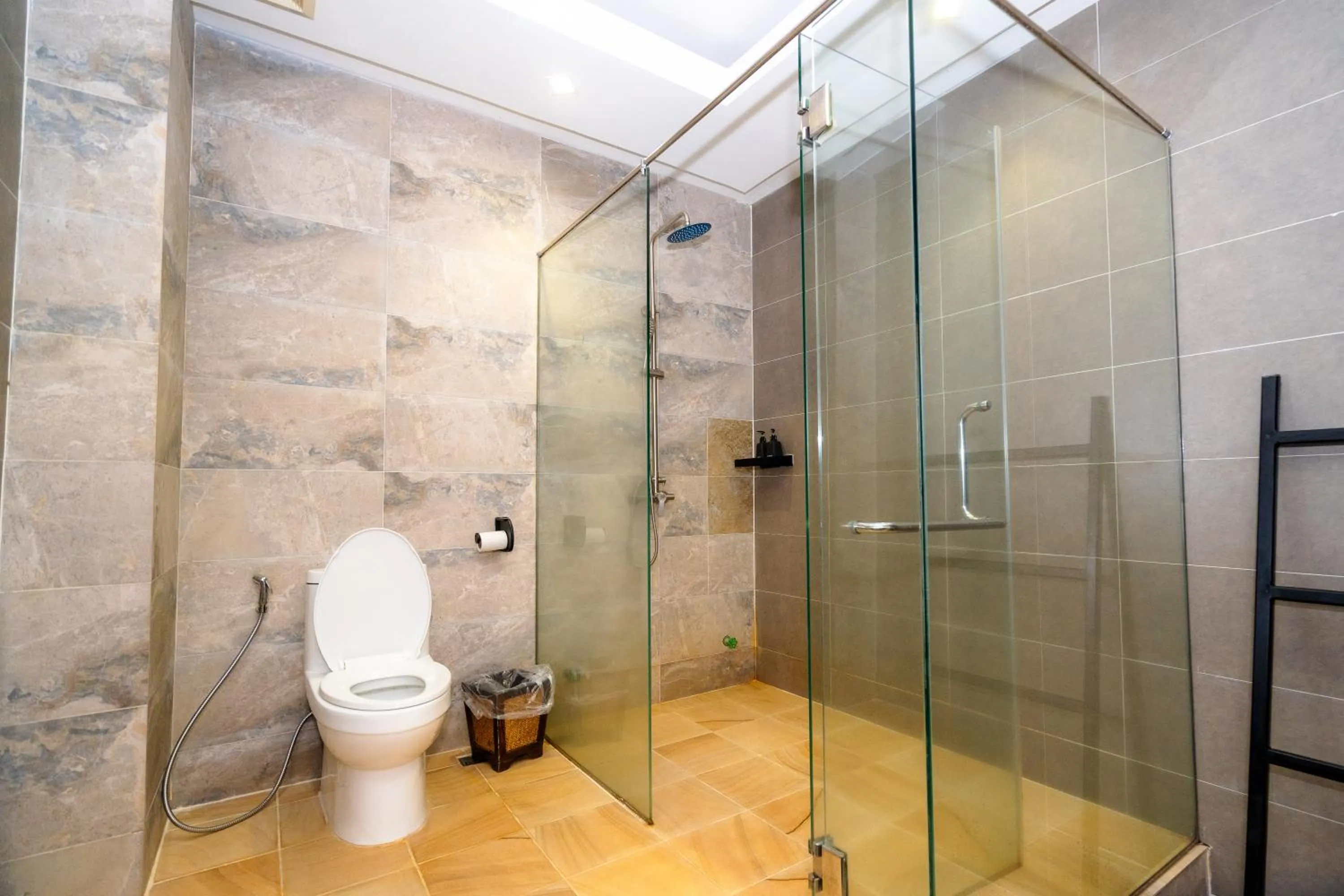 Shower in Angkor Tempora Boutique