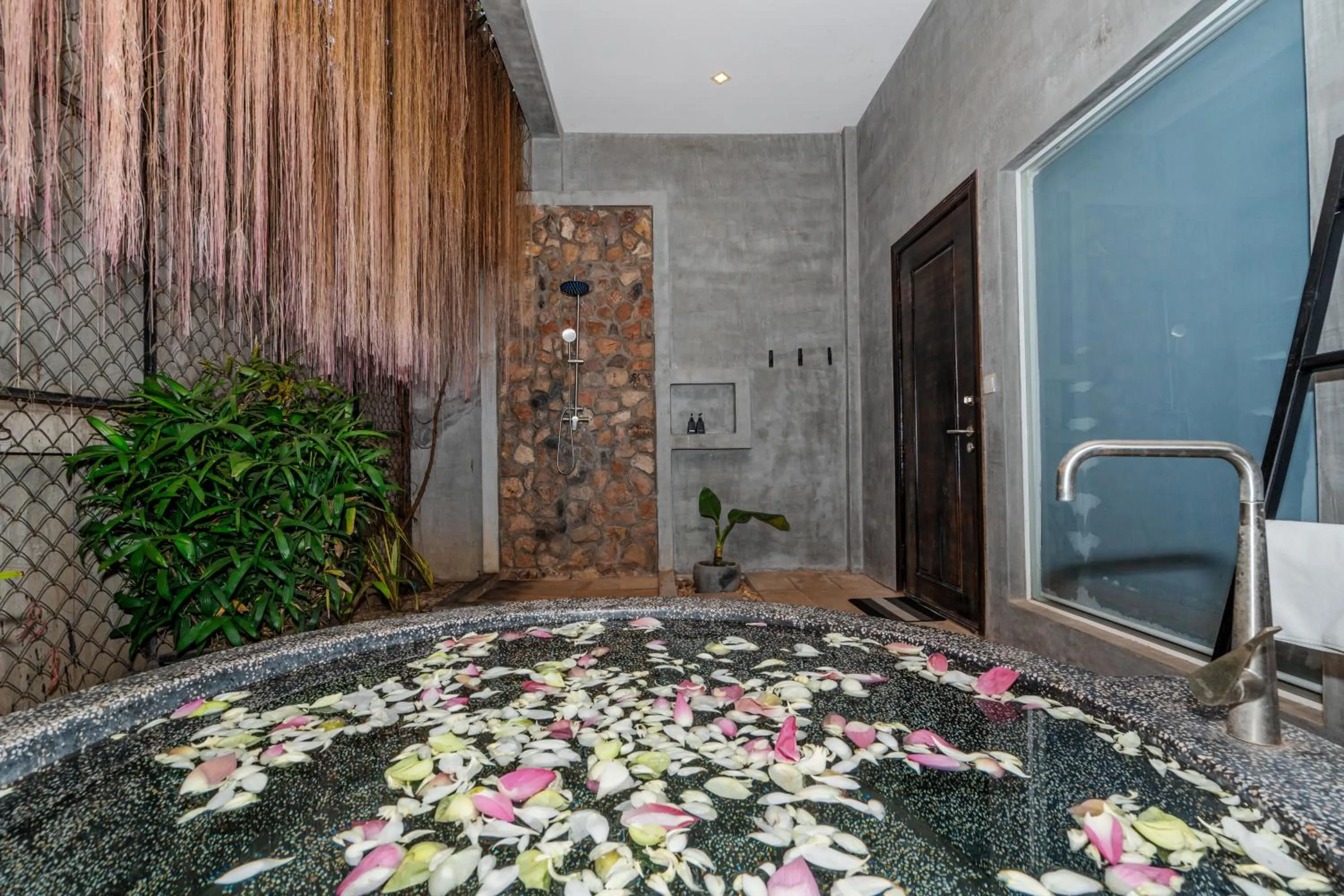 Bath in Angkor Tempora Boutique