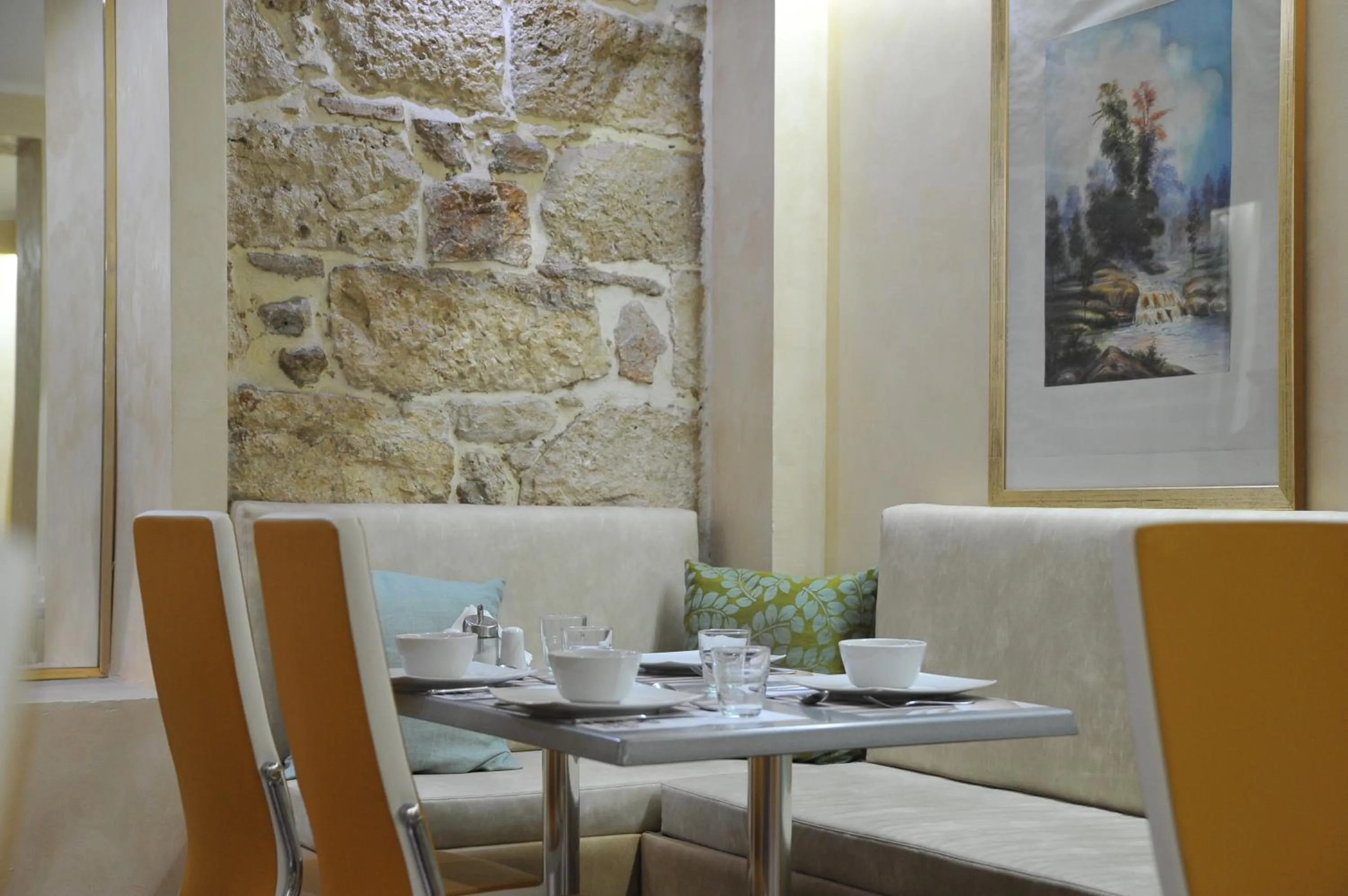 Buffet breakfast in Acropolis Museum Boutique Hotel