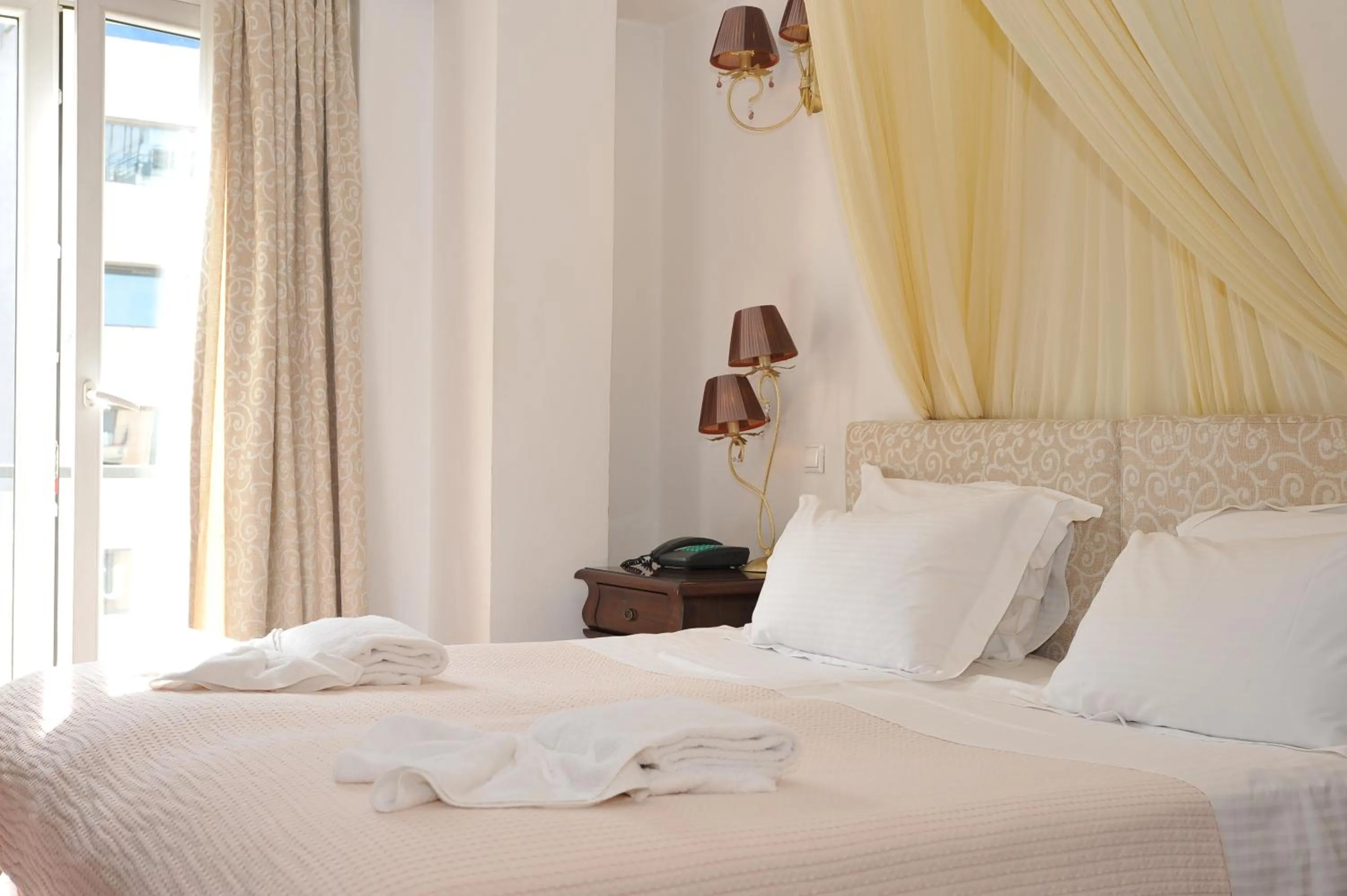 Photo of the whole room, Bed in Acropolis Museum Boutique Hotel